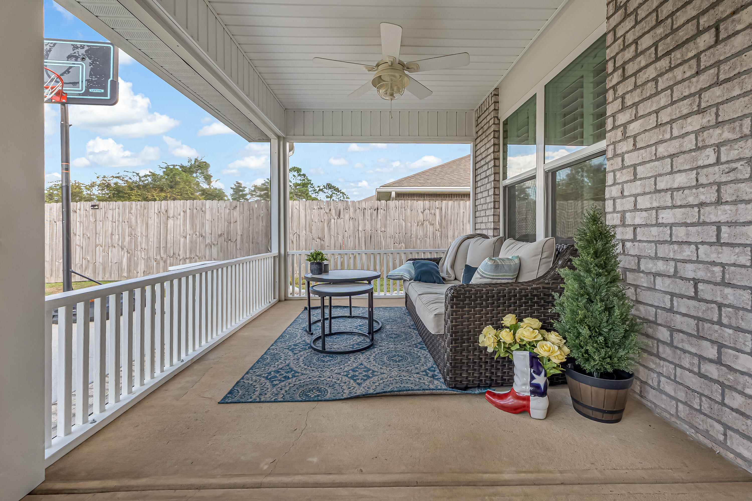 Redstone Commons Community - Residential