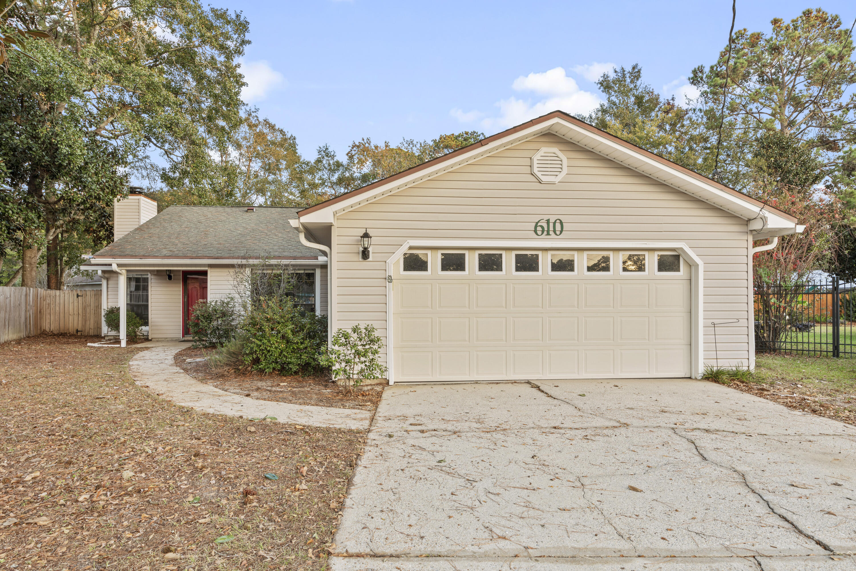 PINEWOOD ESTATES 2 - Residential