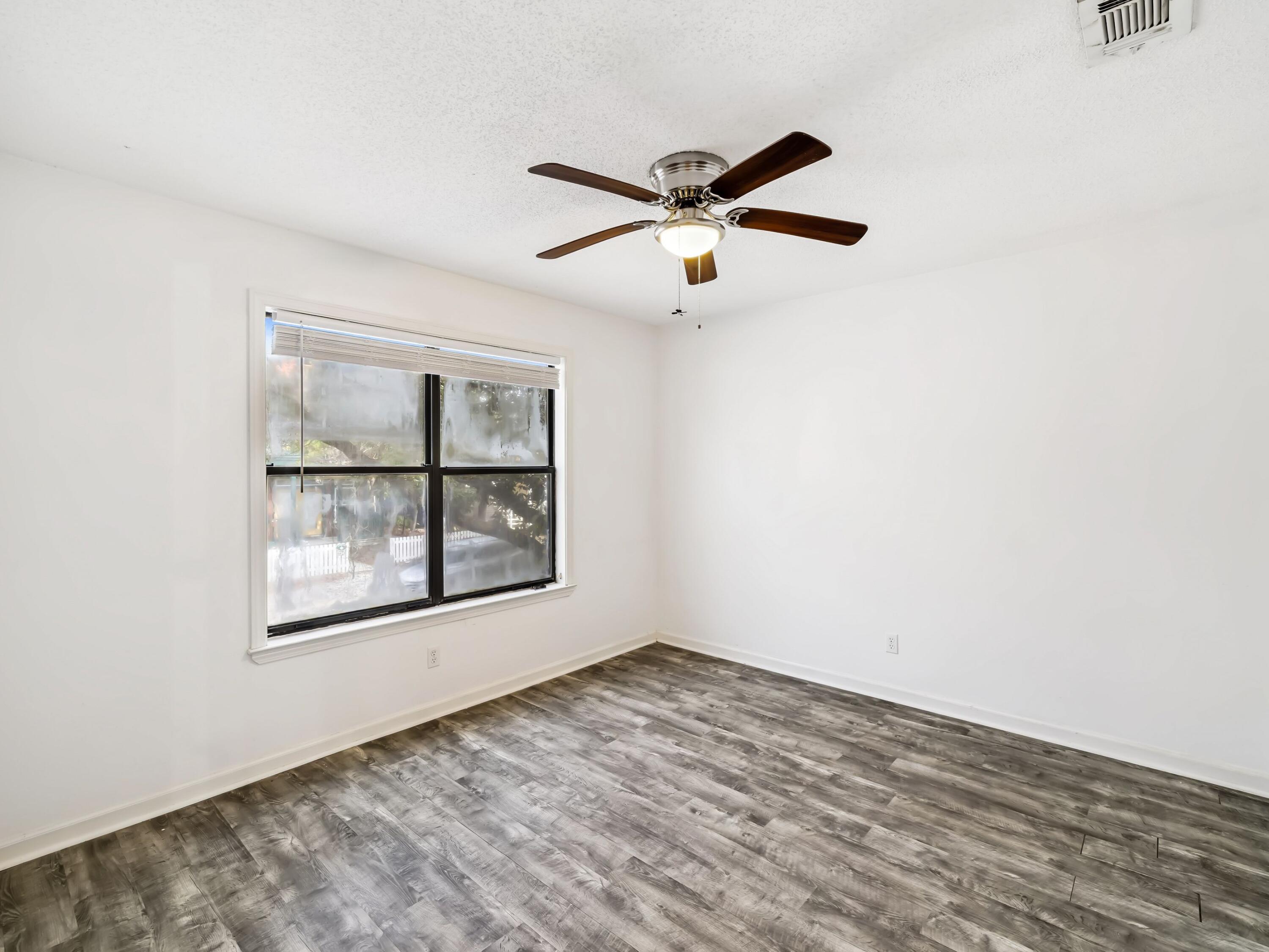 SEAGROVE 1ST ADDN - Residential