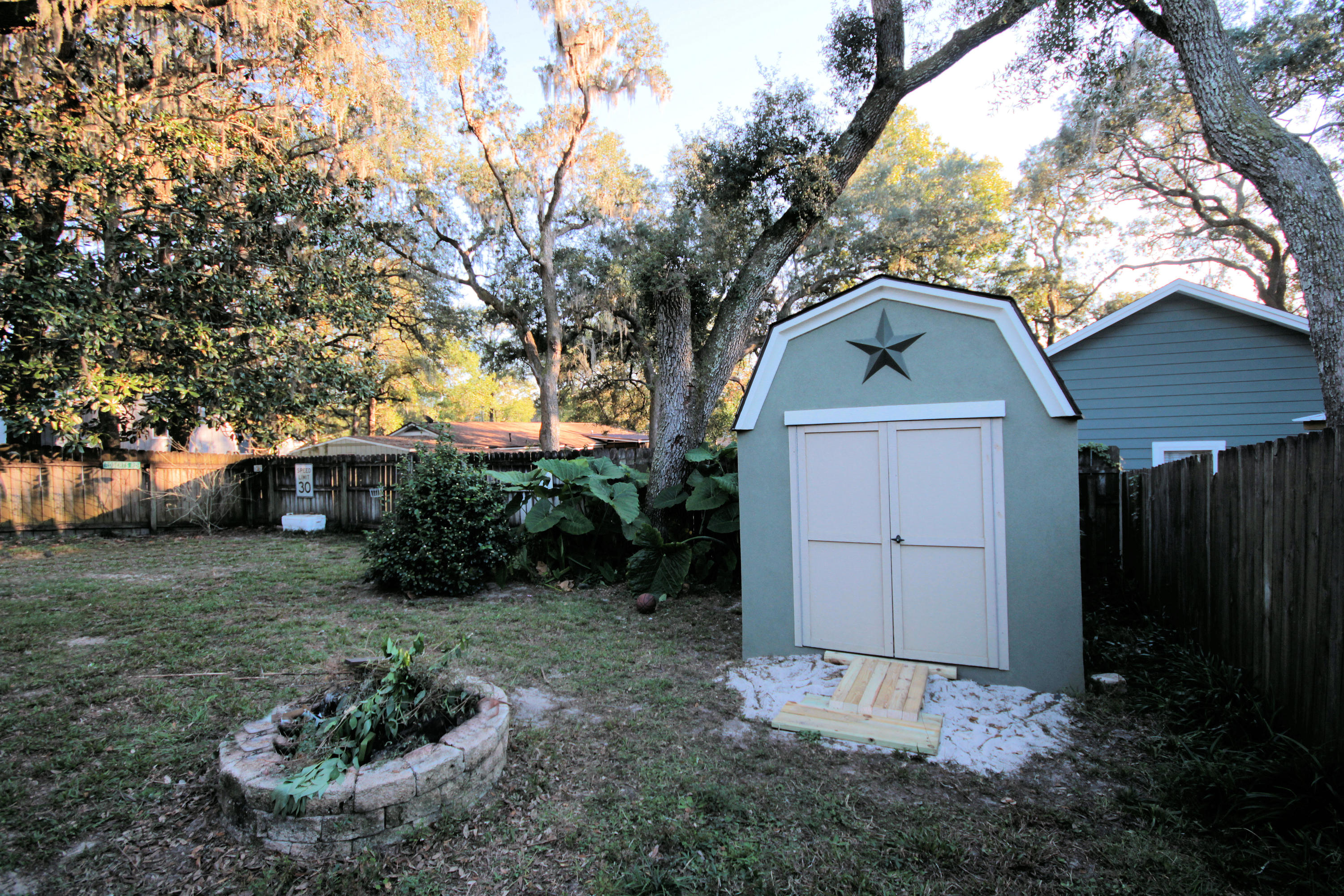 HELMS & ALLEN - Residential