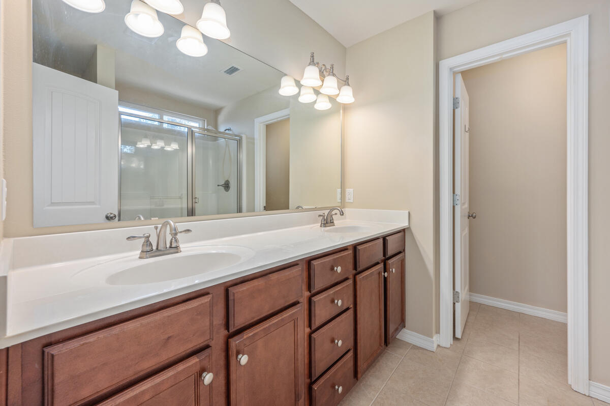 HUNTERS RIDGE - Residential