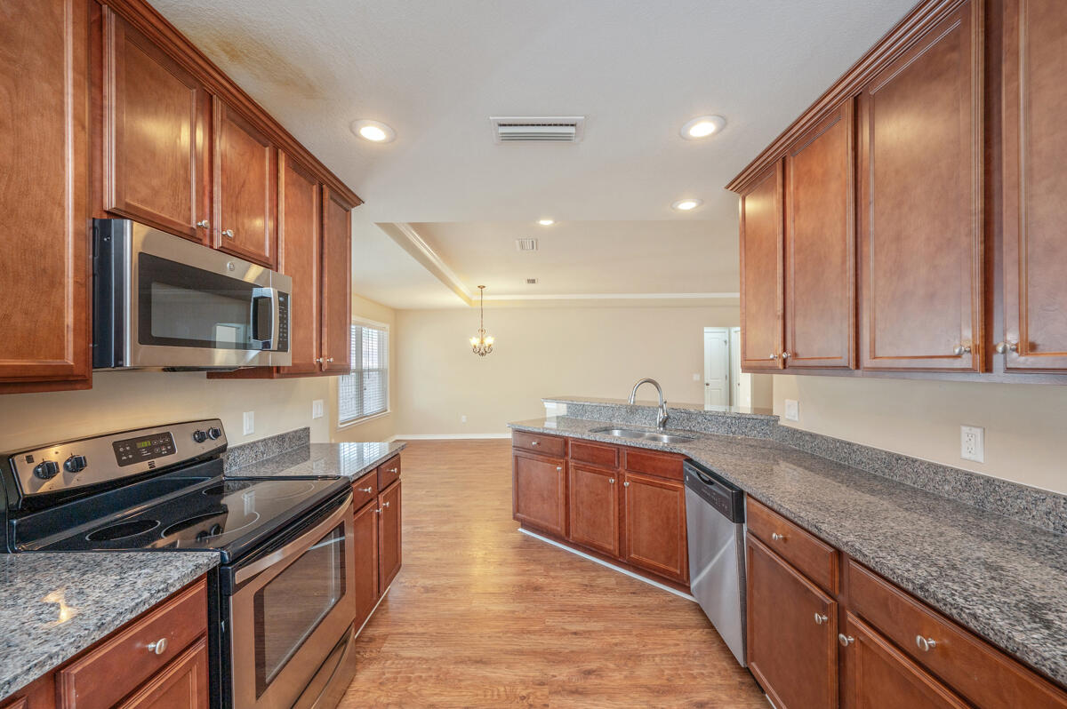 HUNTERS RIDGE - Residential