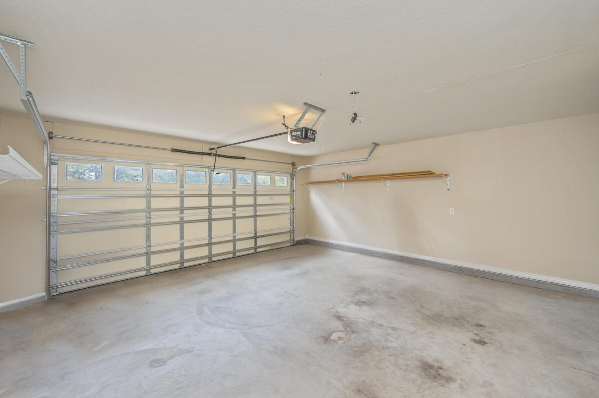 HUNTERS RIDGE - Residential