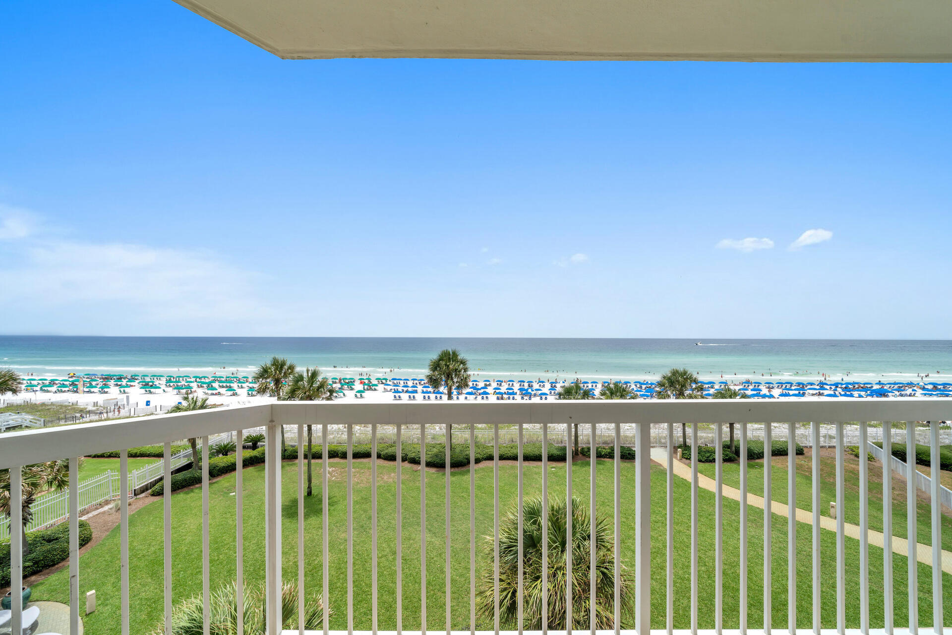 SILVER BEACH TOWERS - Residential