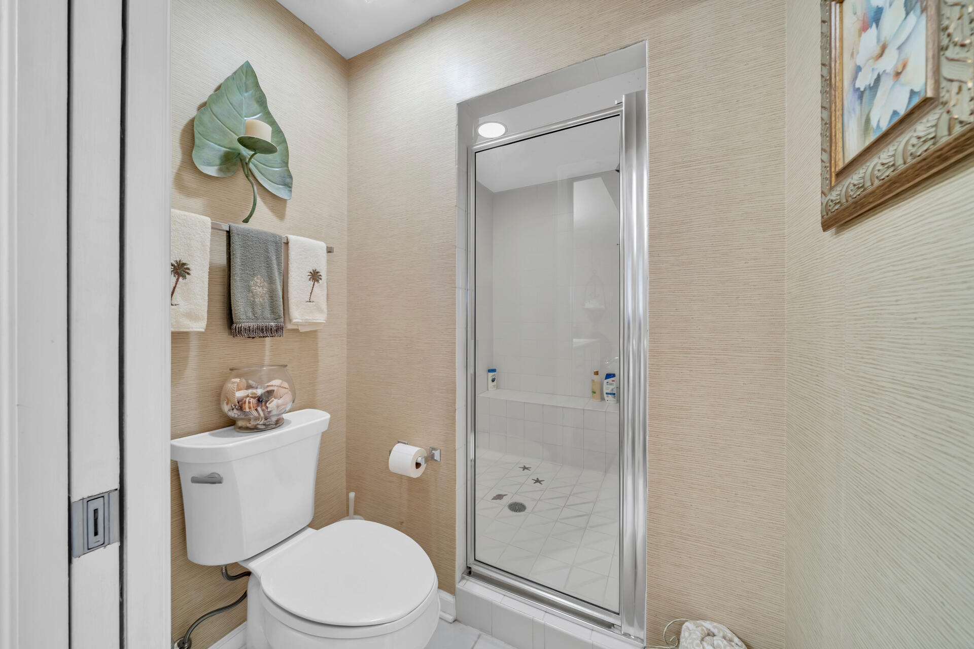 SILVER BEACH TOWERS - Residential