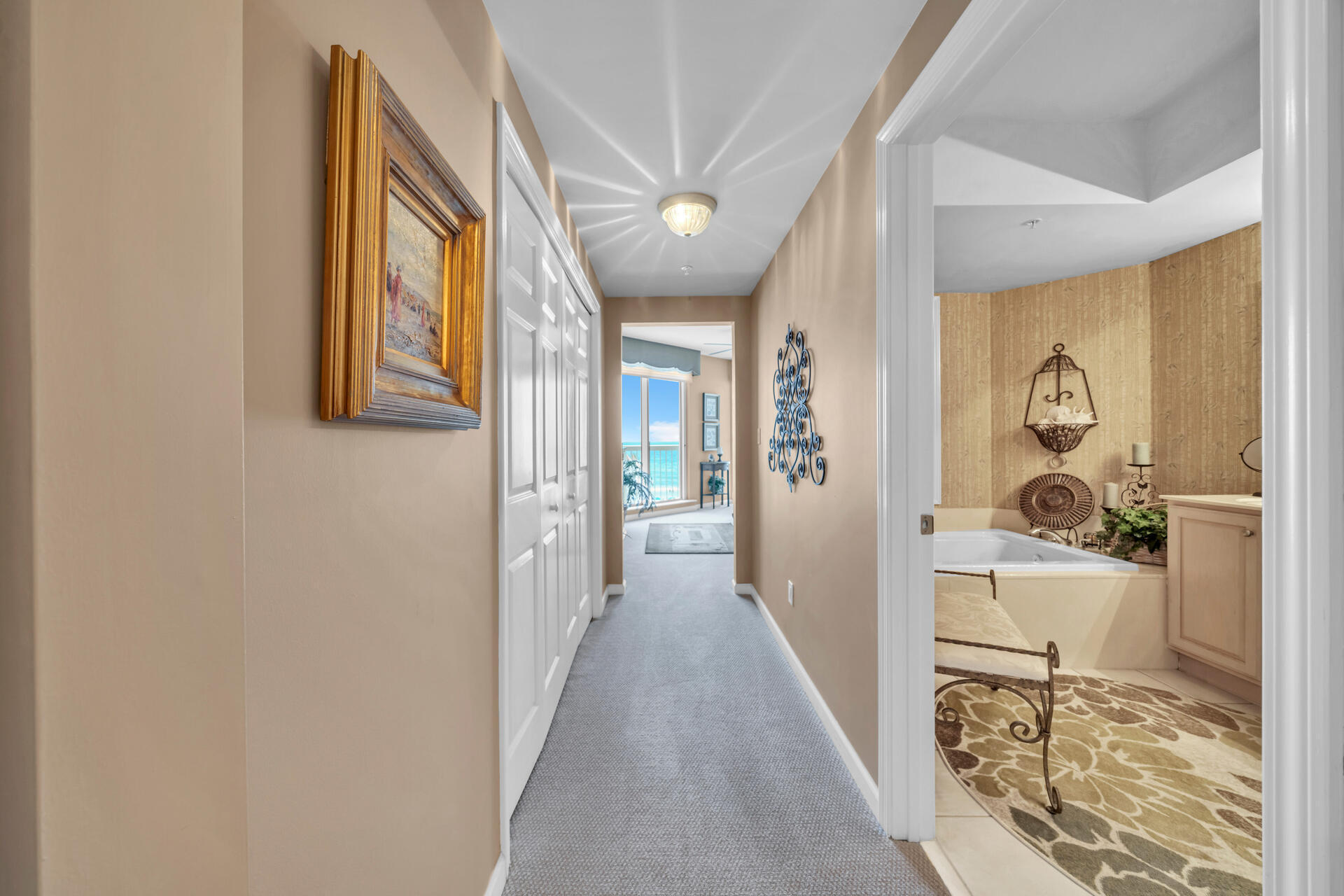SILVER BEACH TOWERS - Residential