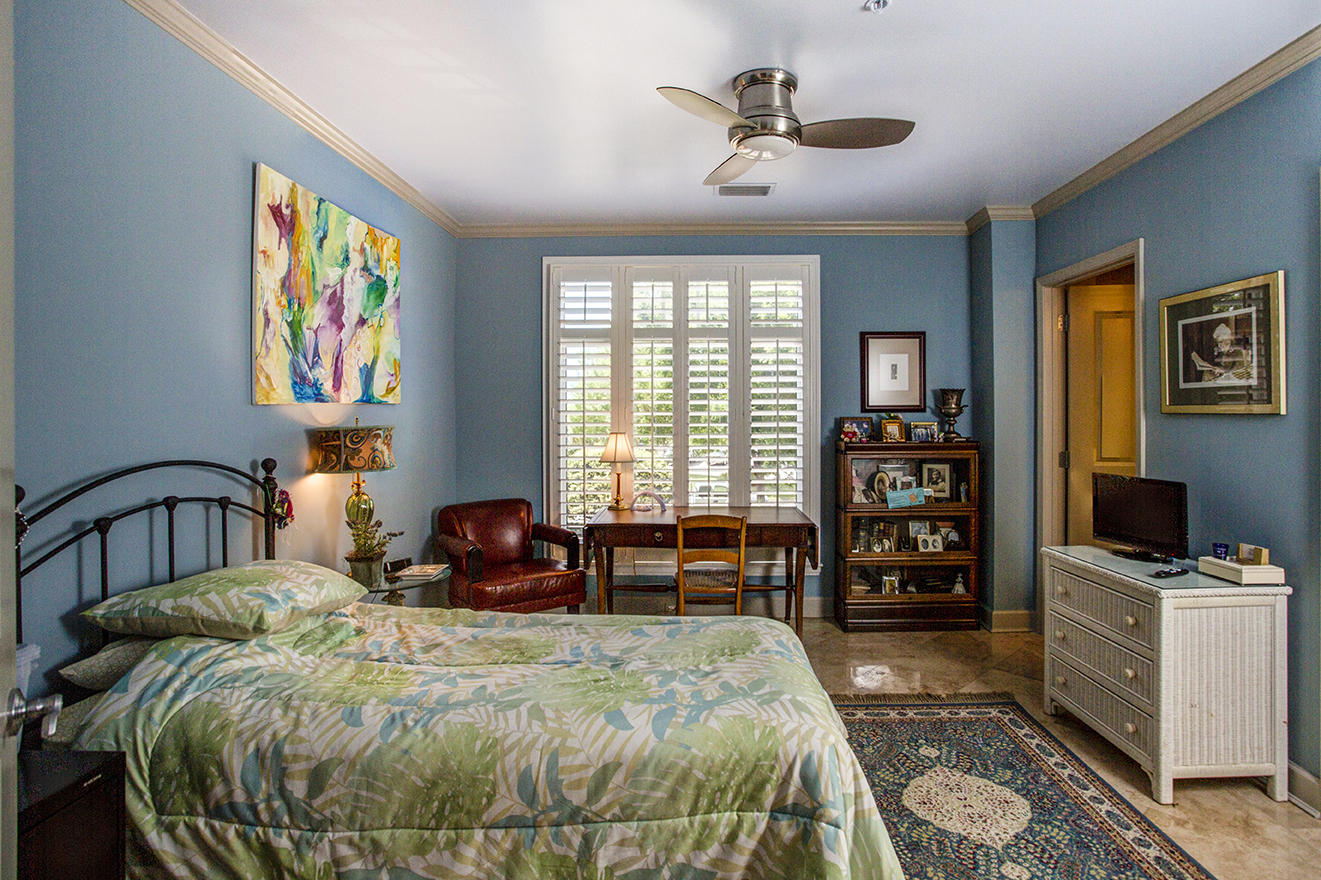 ONE WATER PLACE - Residential