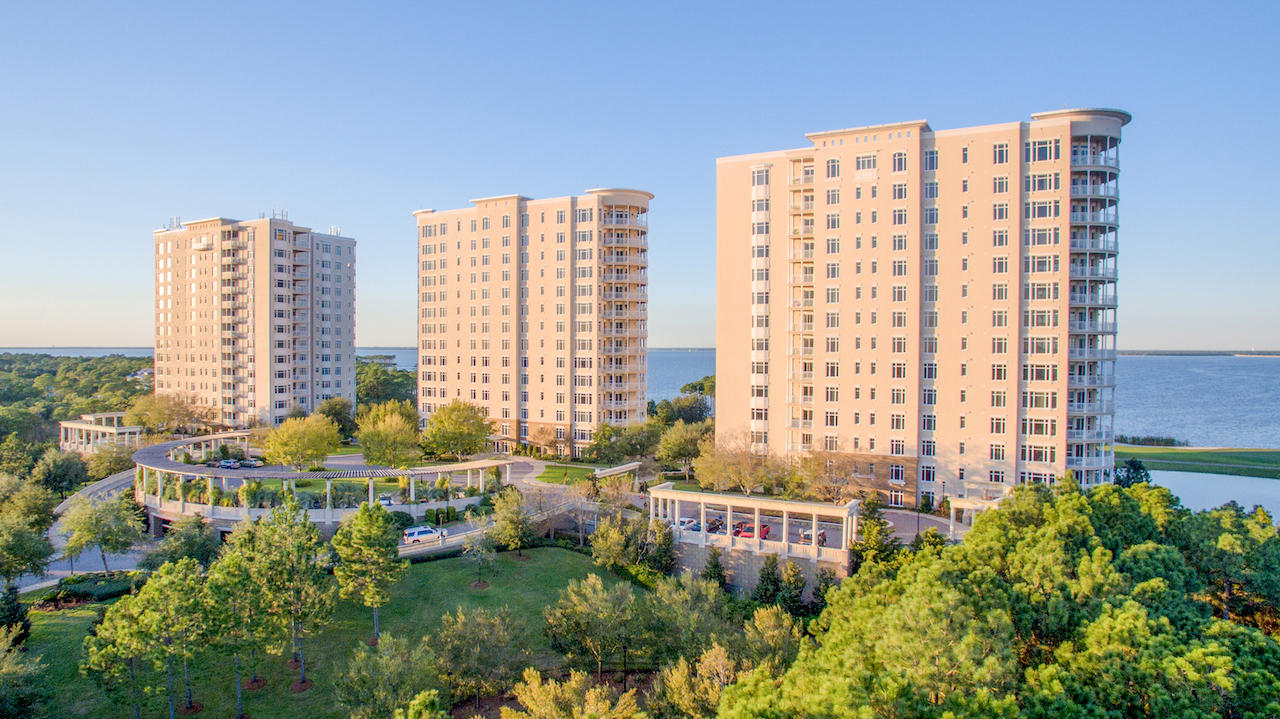 ONE WATER PLACE - Residential