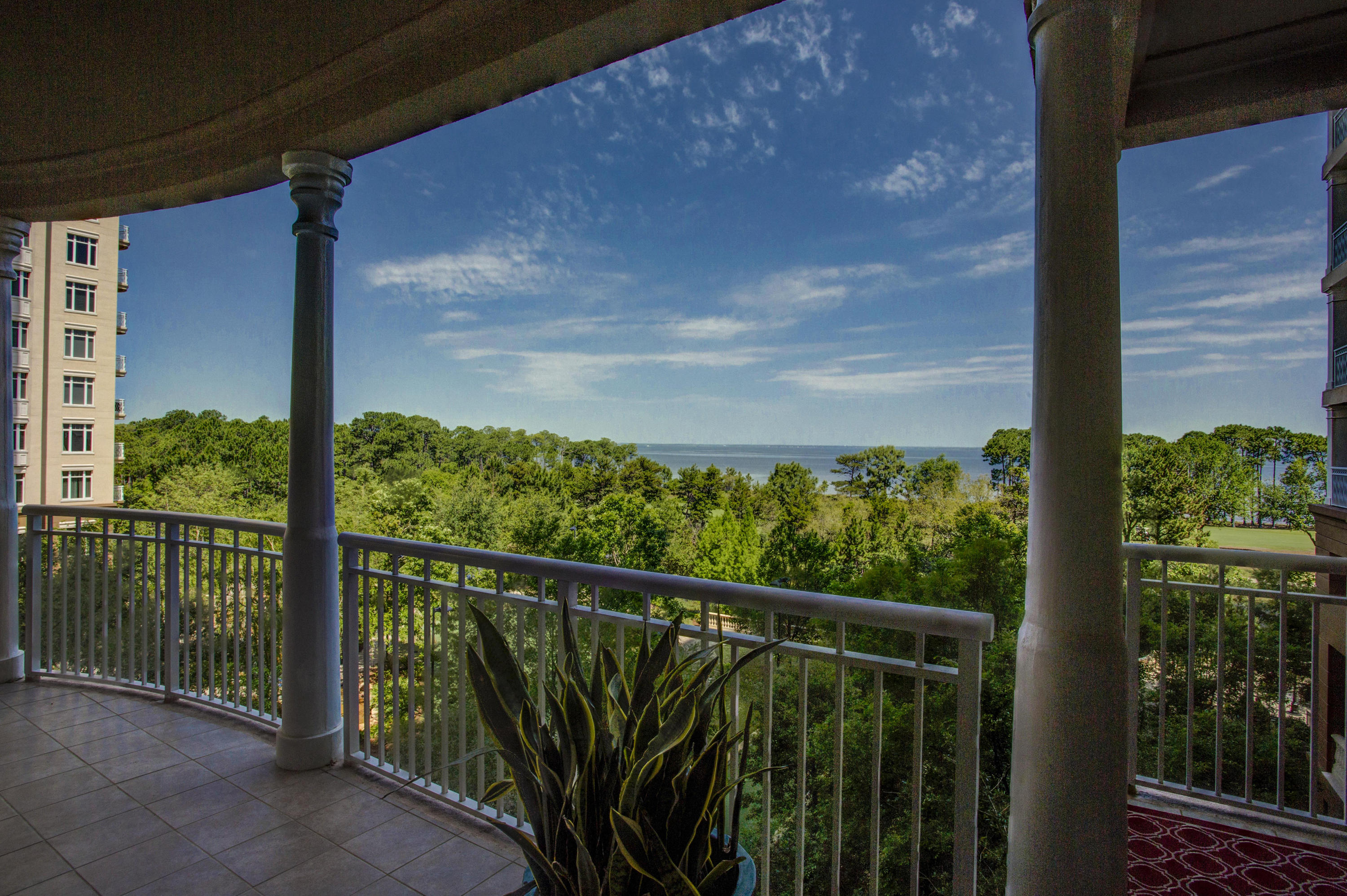 ONE WATER PLACE - Residential