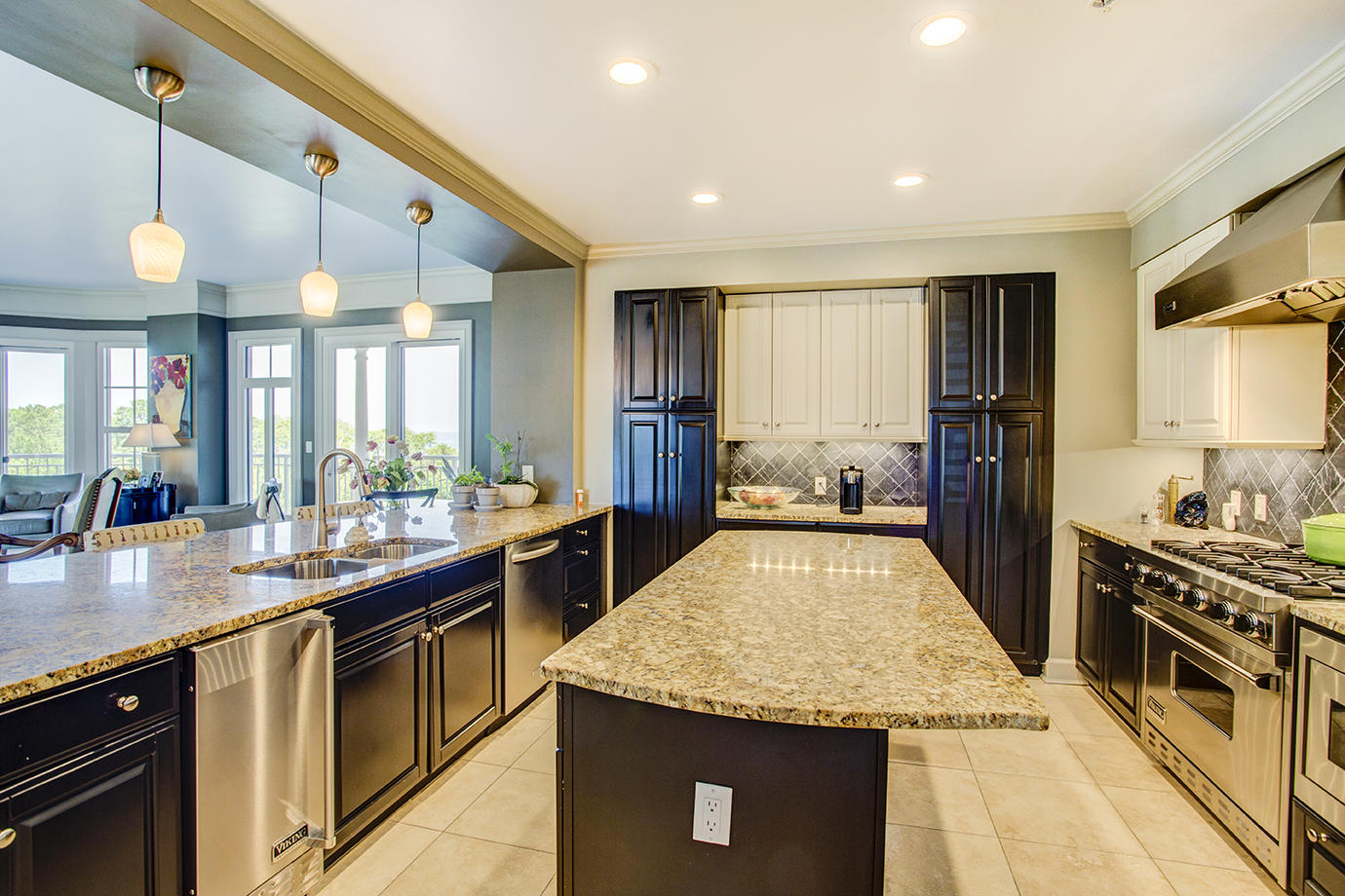 ONE WATER PLACE - Residential