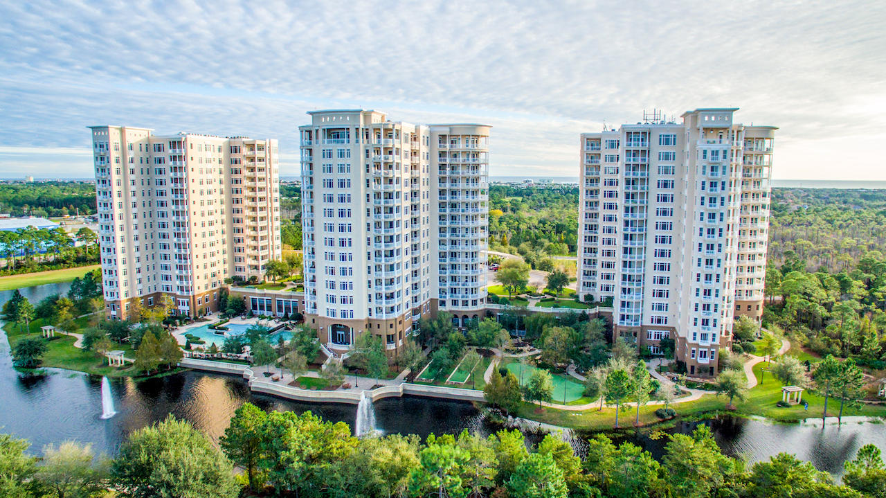 ONE WATER PLACE - Residential