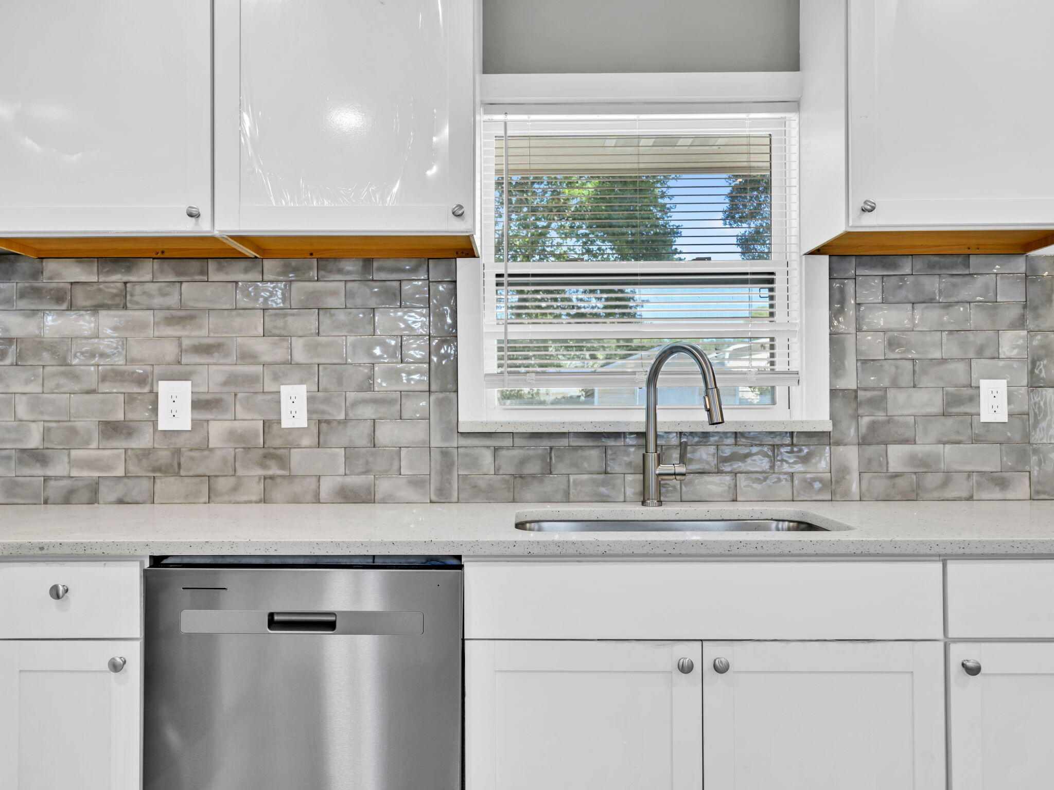 OAKLAND HEIGHTS - Residential