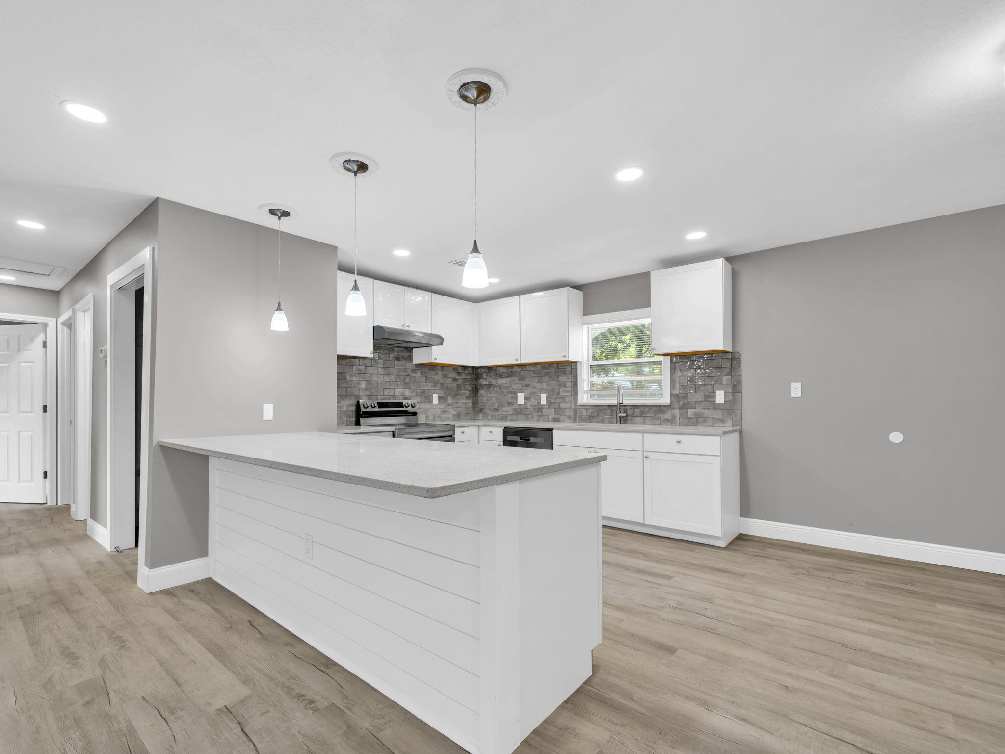OAKLAND HEIGHTS - Residential