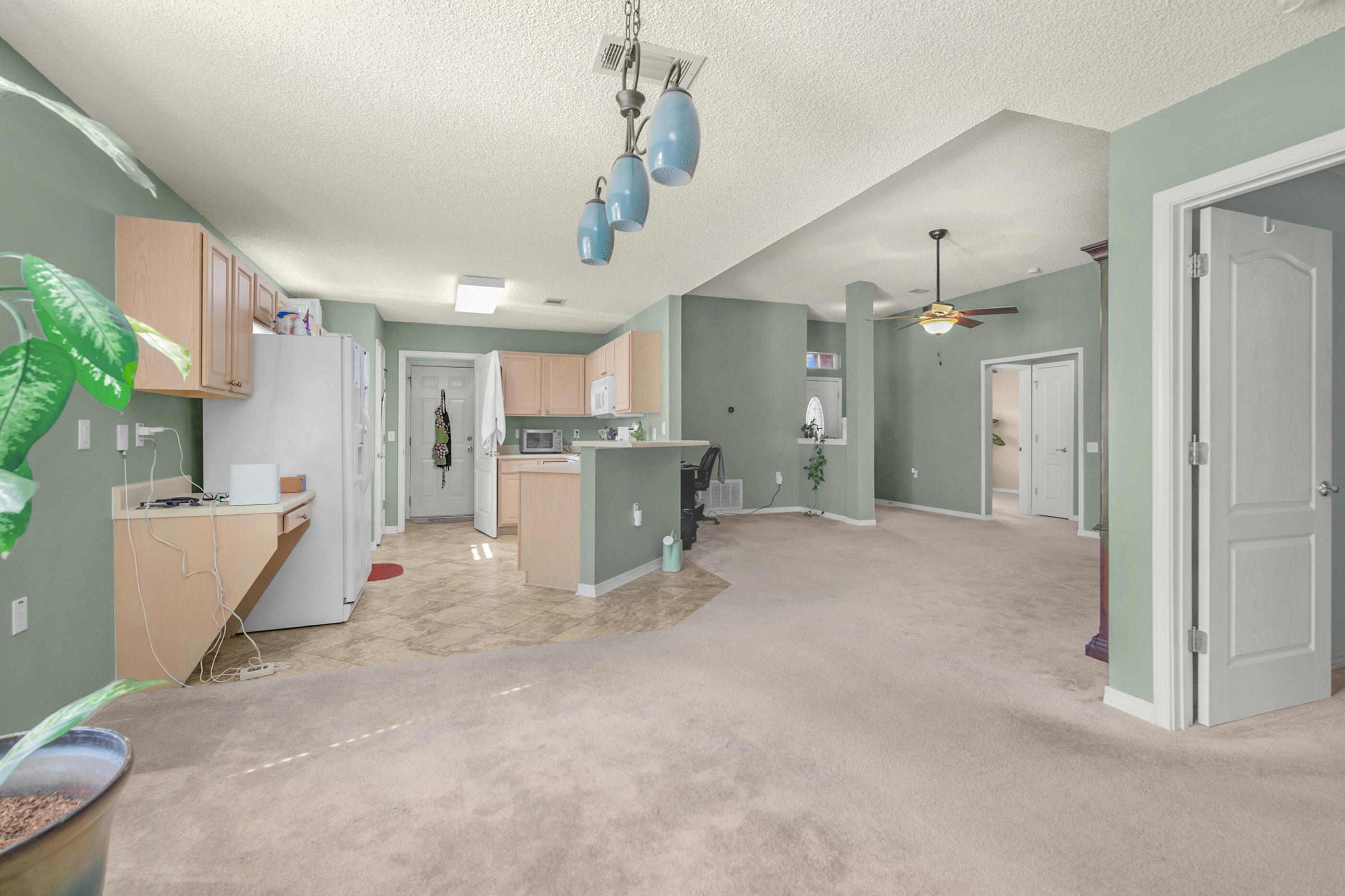 SHADOW LAKES - Residential