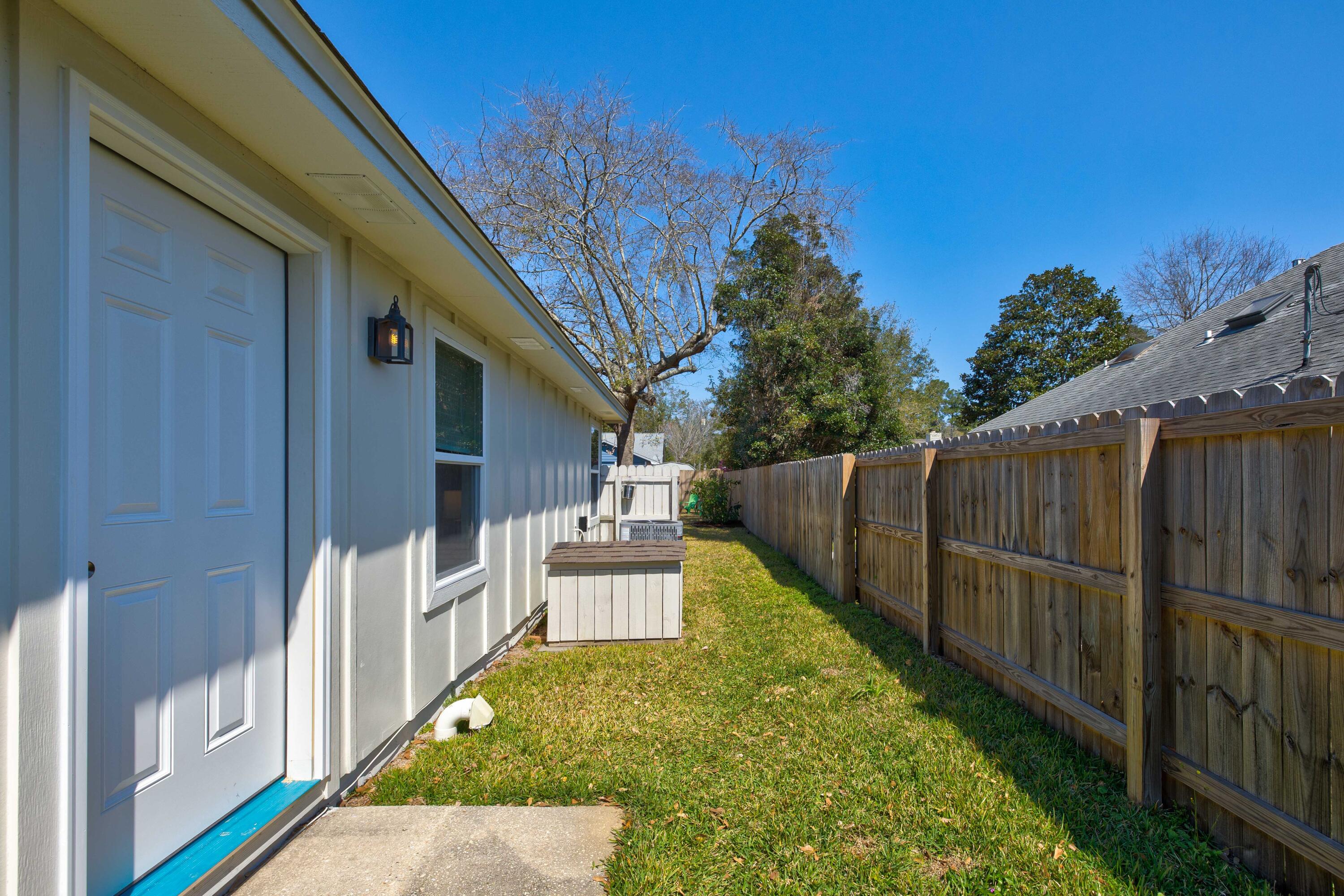 PINEWOOD ESTATES 2 - Residential