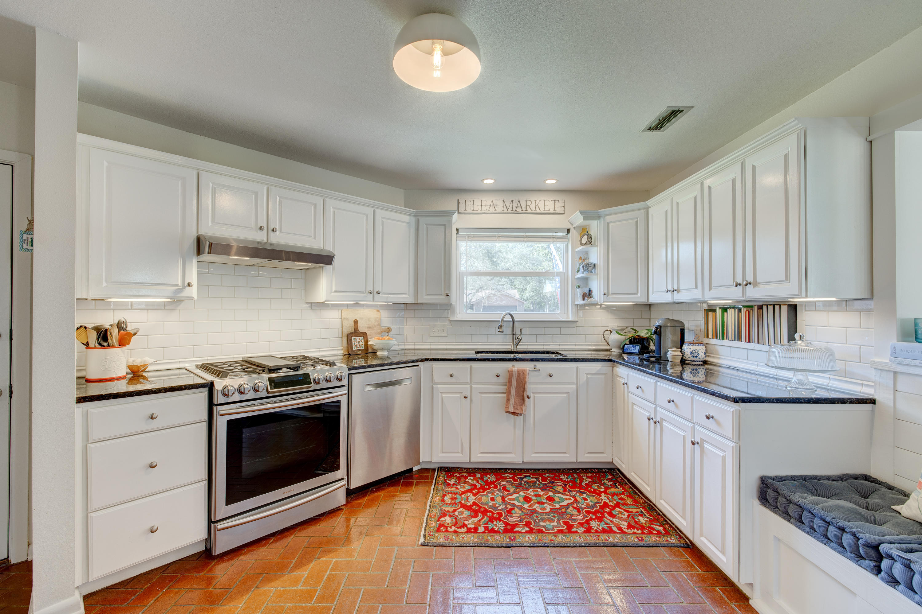 PINEWOOD ESTATES 2 - Residential