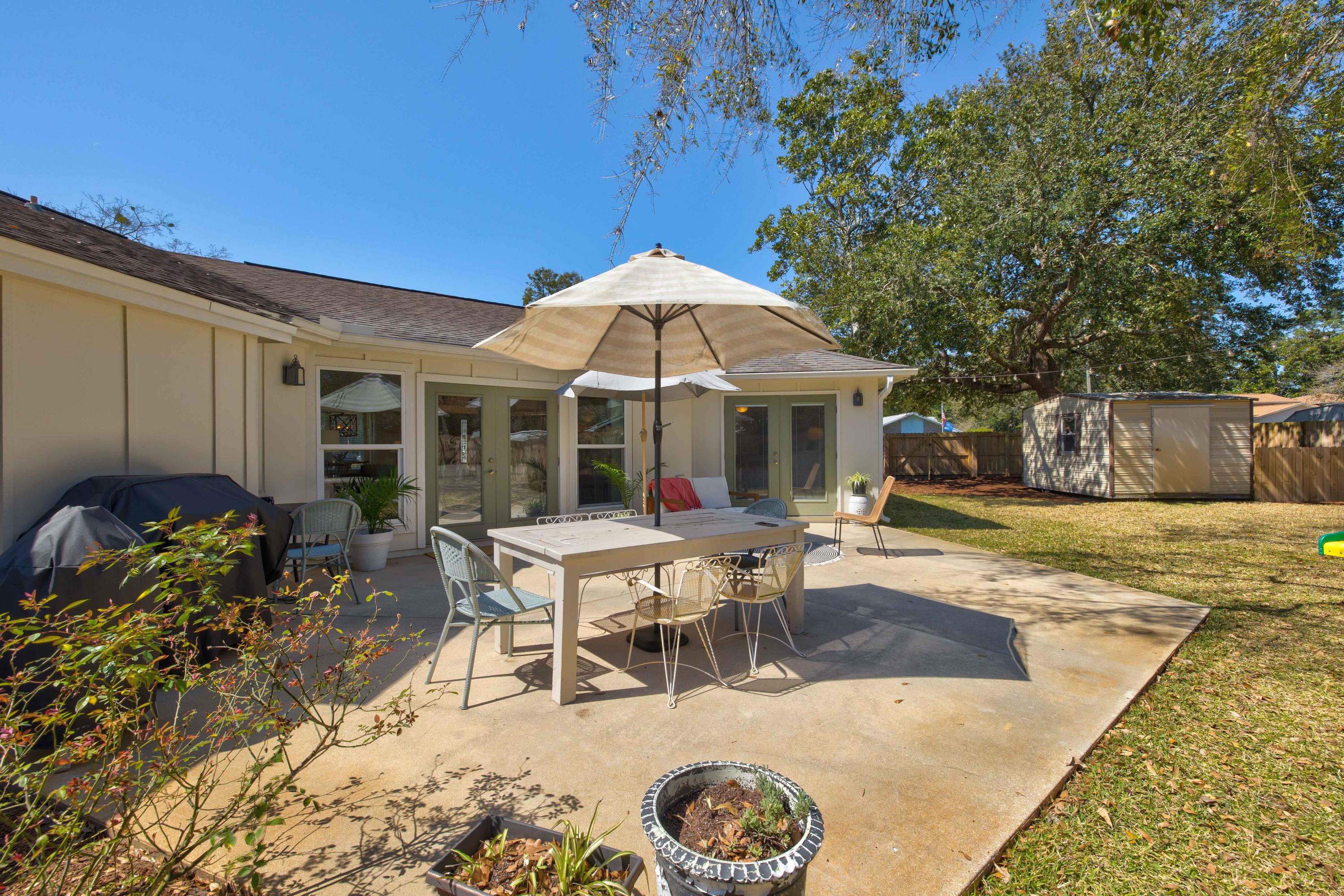 PINEWOOD ESTATES 2 - Residential