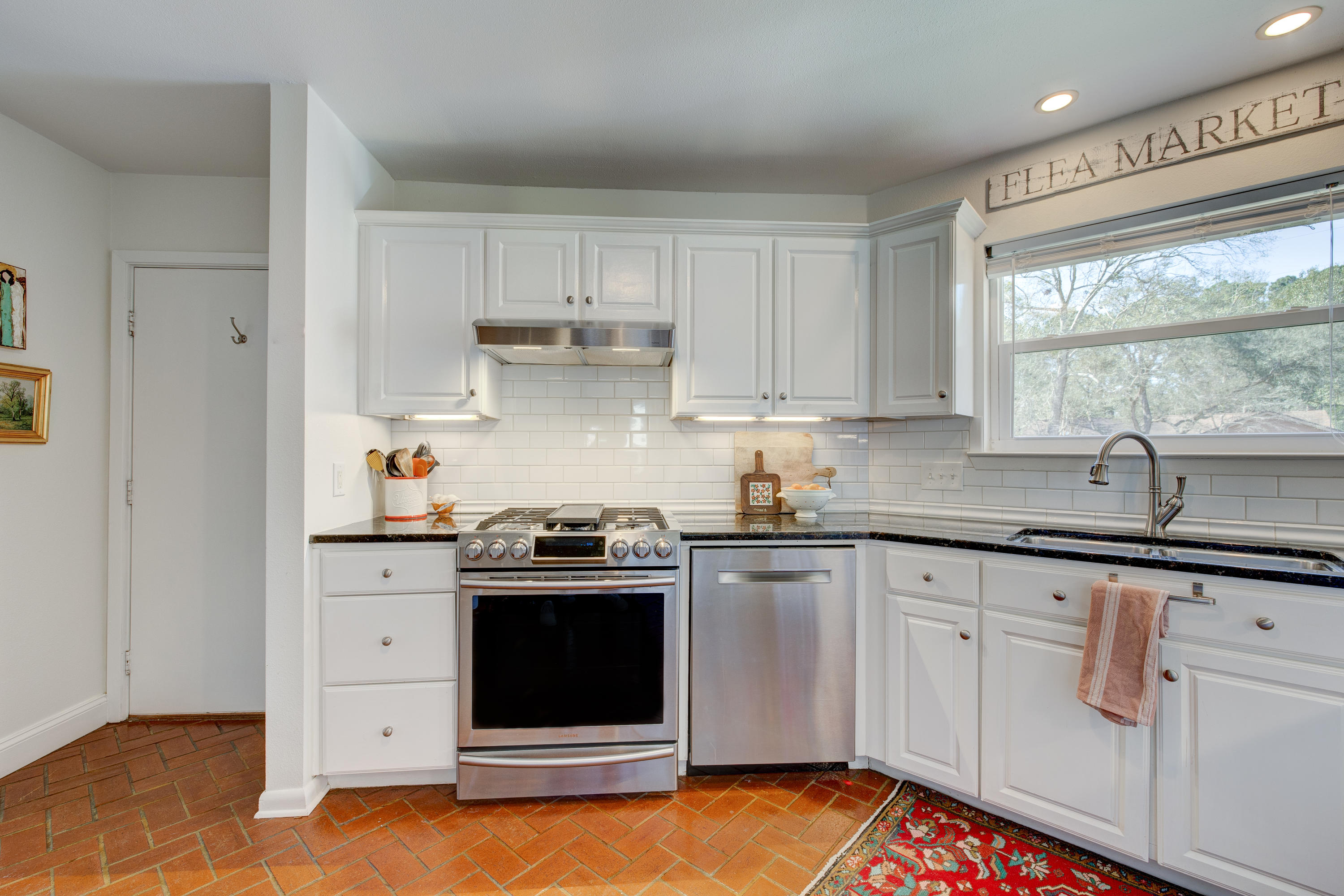 PINEWOOD ESTATES 2 - Residential