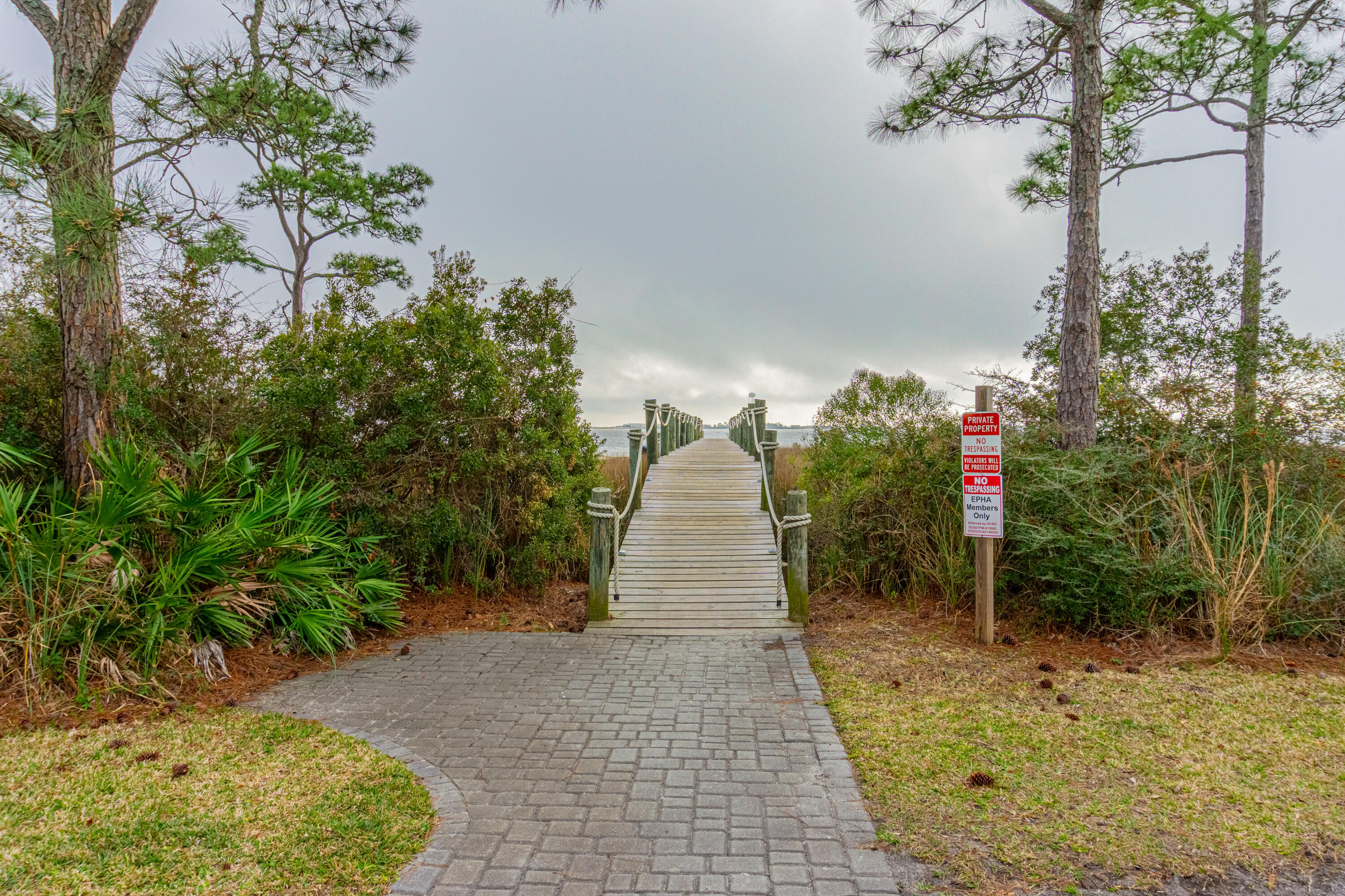 EMERALD POINTE PLAT 1 - Residential
