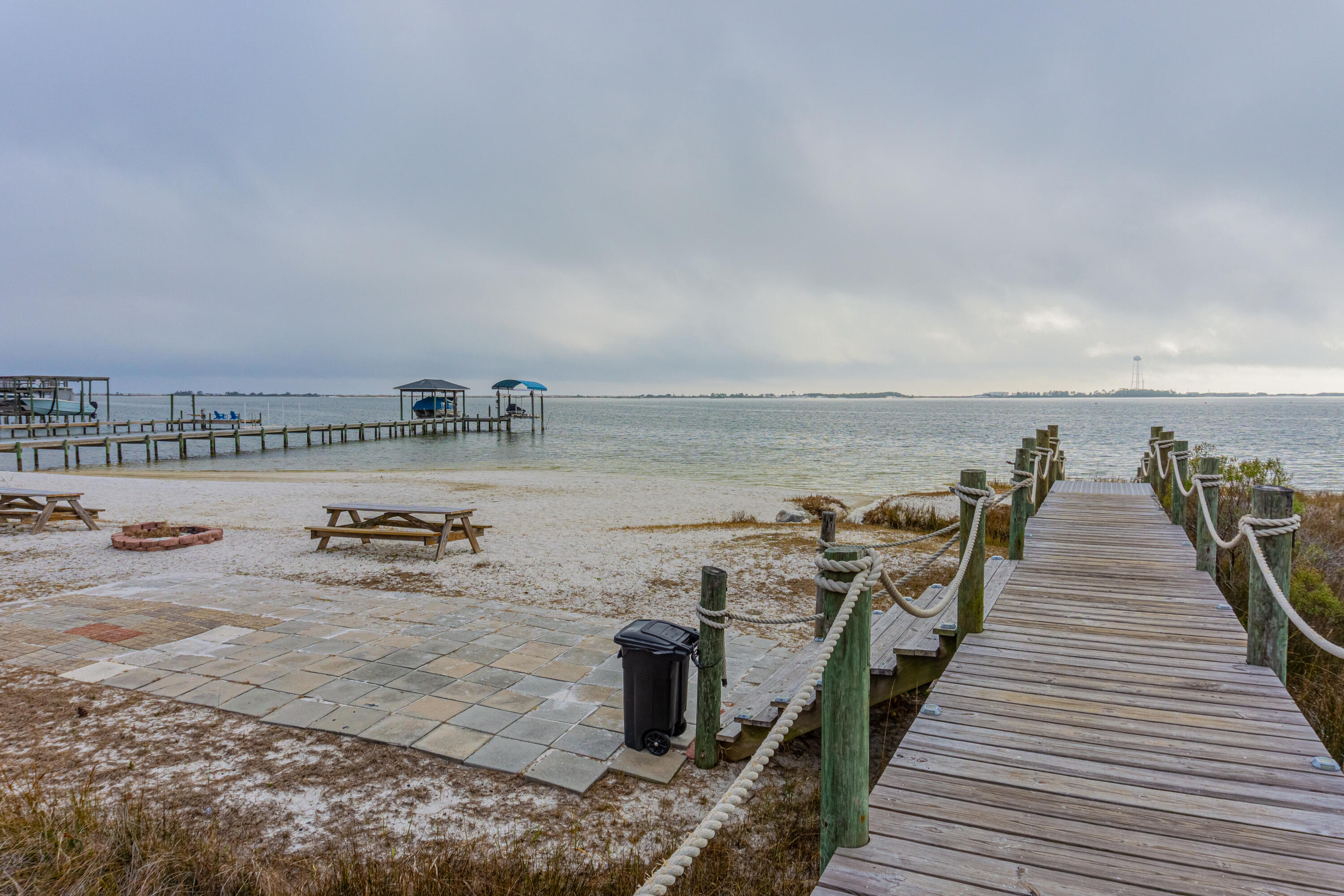 EMERALD POINTE PLAT 1 - Residential