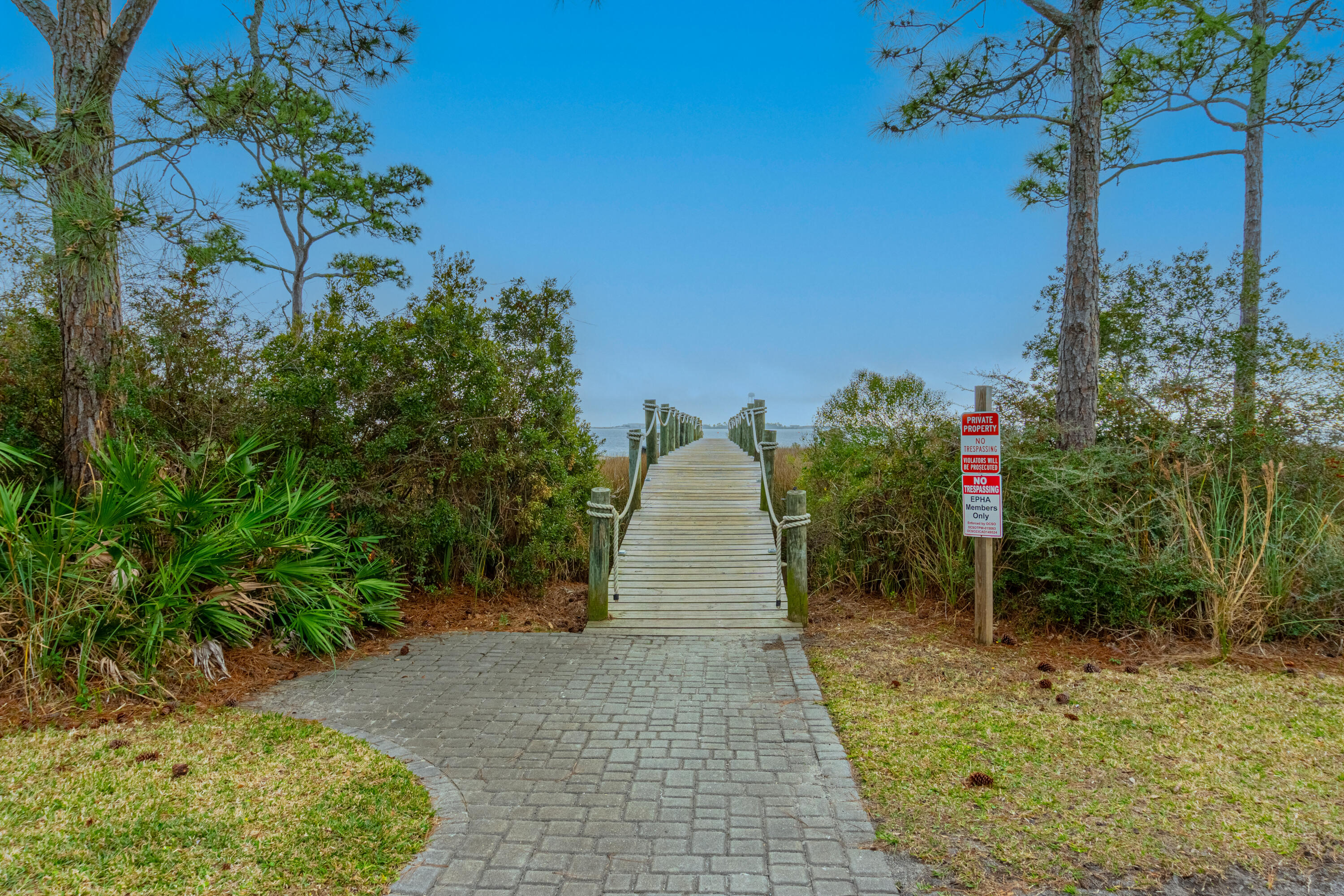 EMERALD POINTE PLAT 1 - Residential