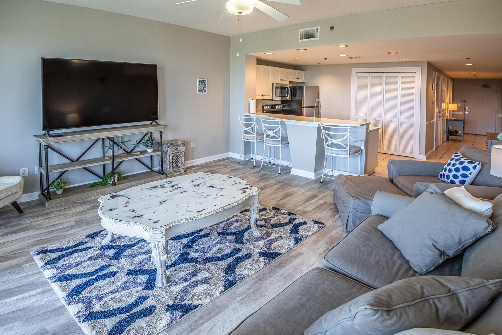 STERLING SHORES - Residential