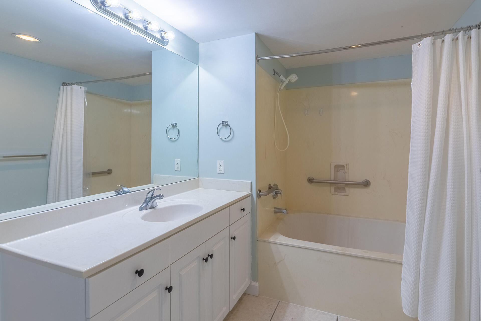 STERLING SHORES - Residential