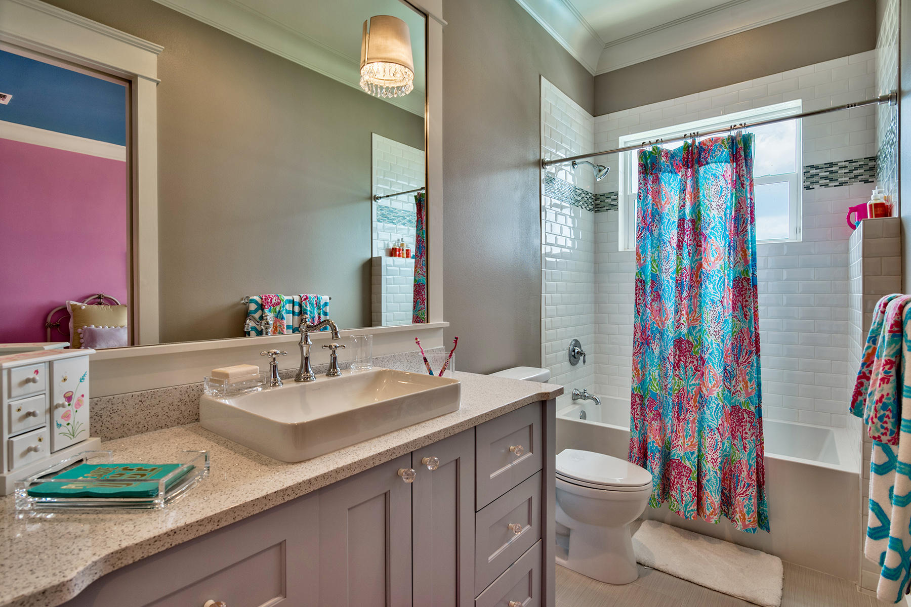 PEACOCKS POINT - Residential