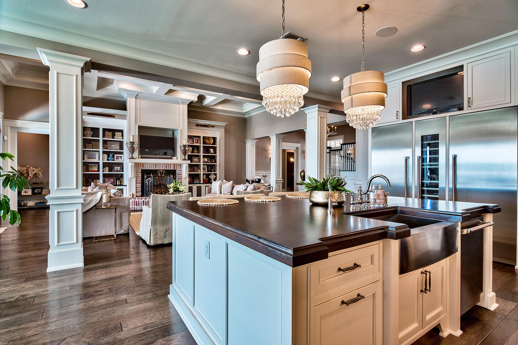 PEACOCKS POINT - Residential