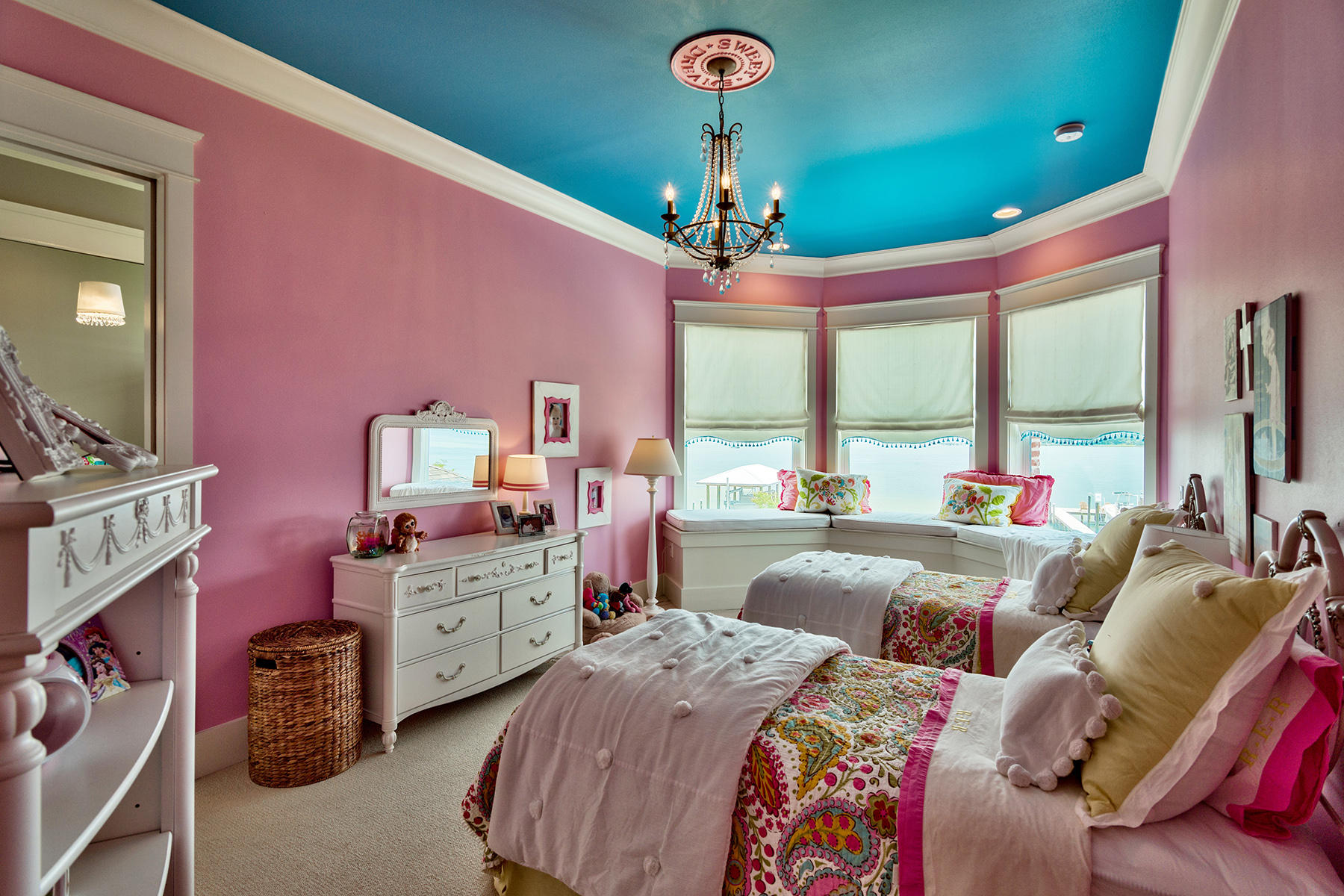 PEACOCKS POINT - Residential