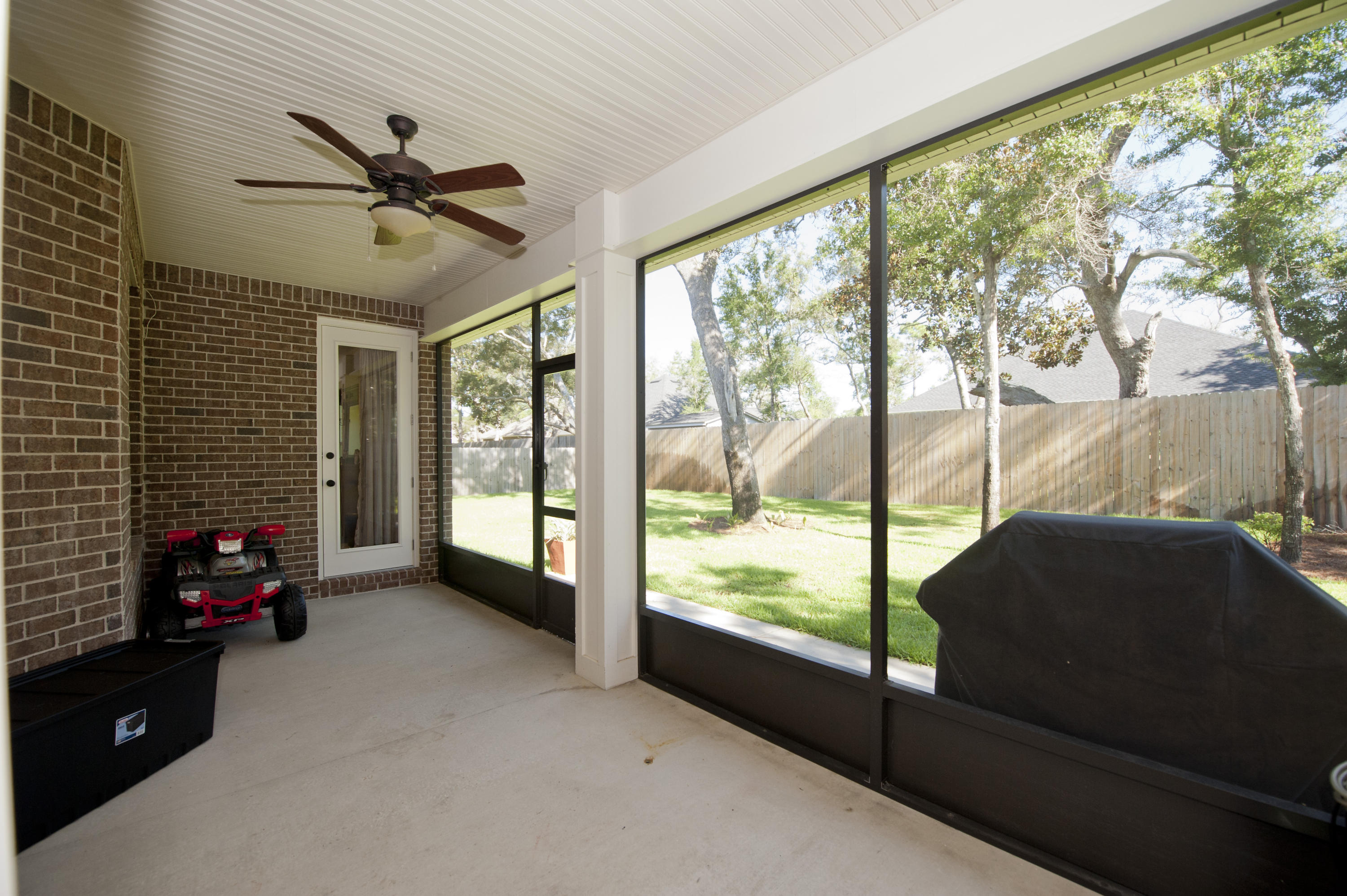 MAGNOLIA WOODS - Residential