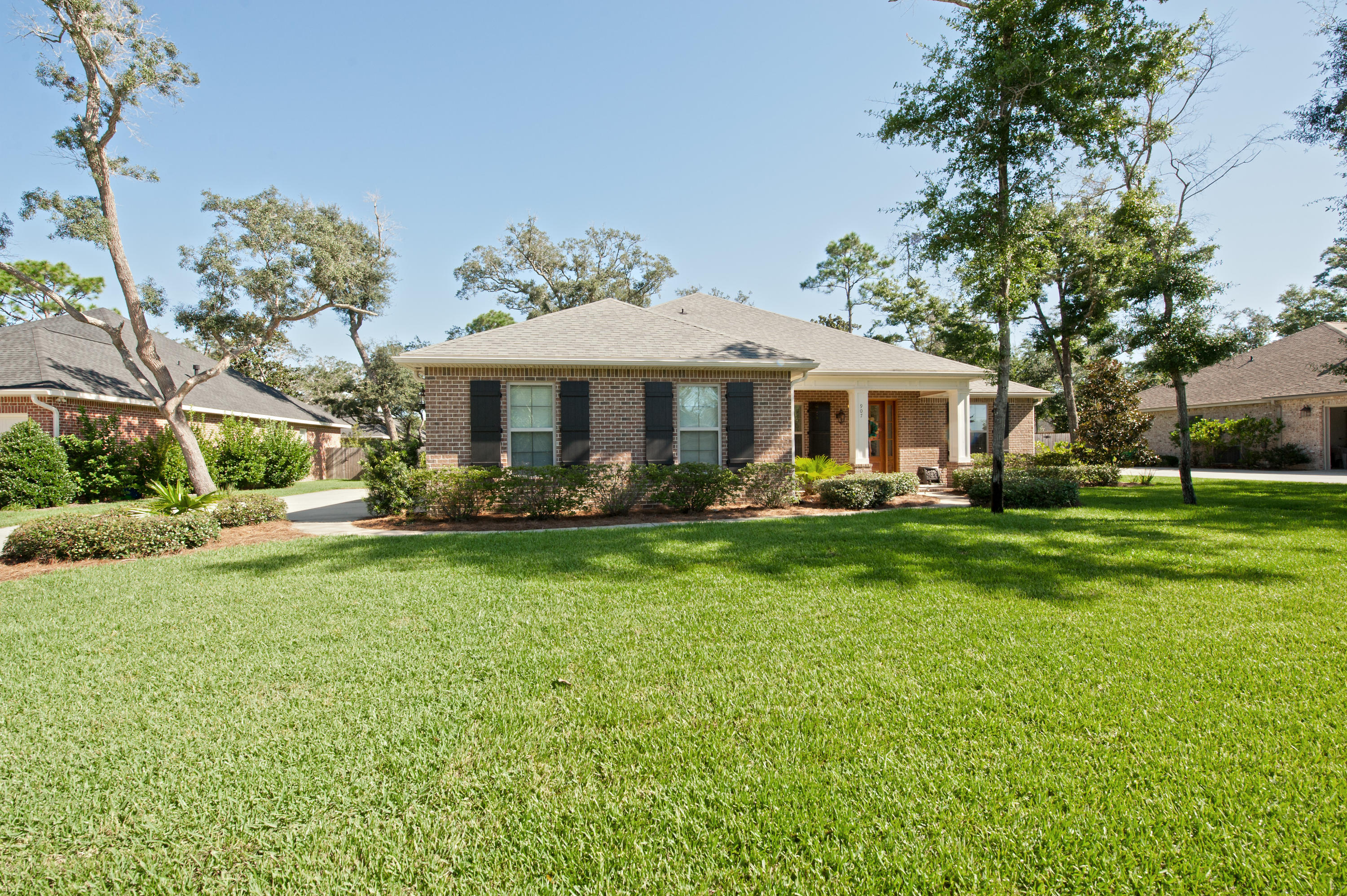 MAGNOLIA WOODS - Residential