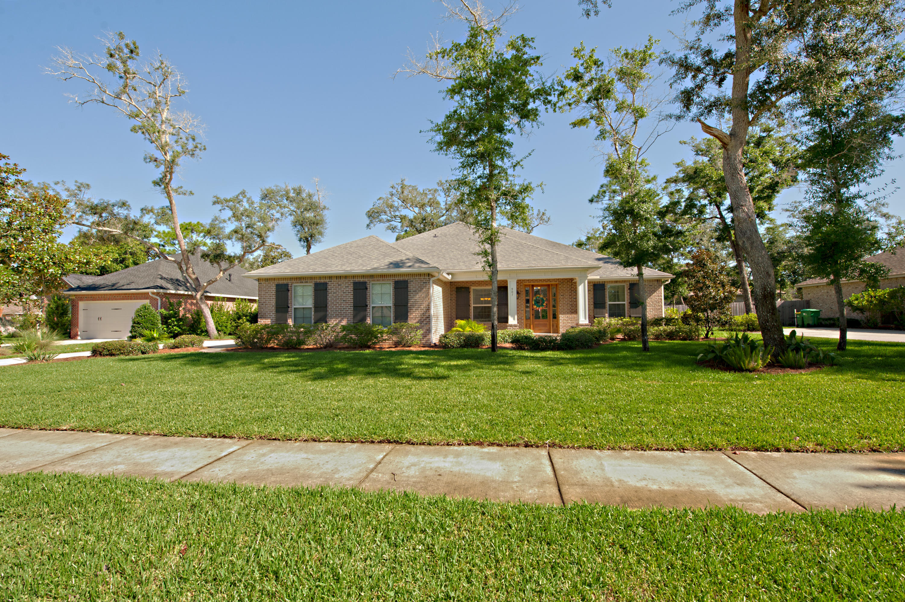 MAGNOLIA WOODS - Residential