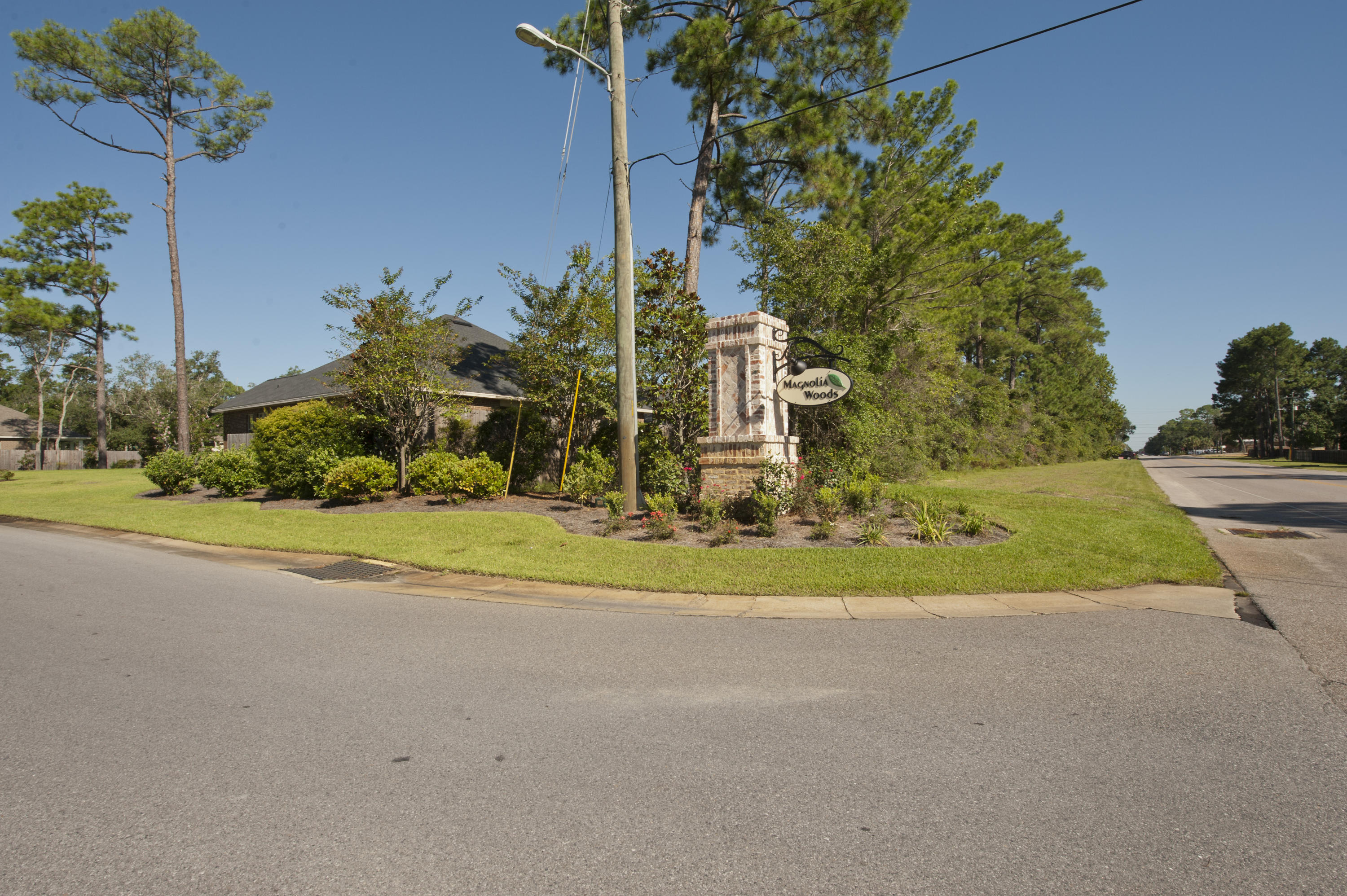 MAGNOLIA WOODS - Residential