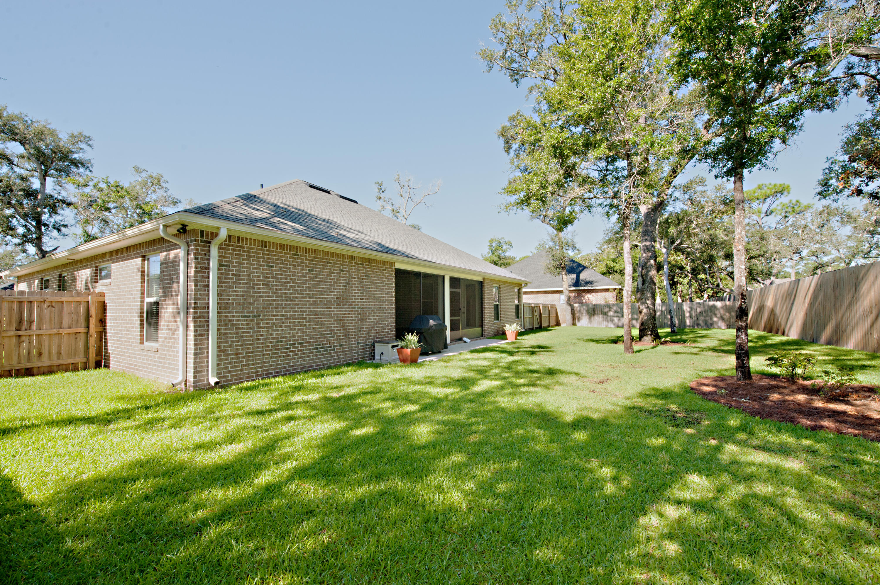 MAGNOLIA WOODS - Residential