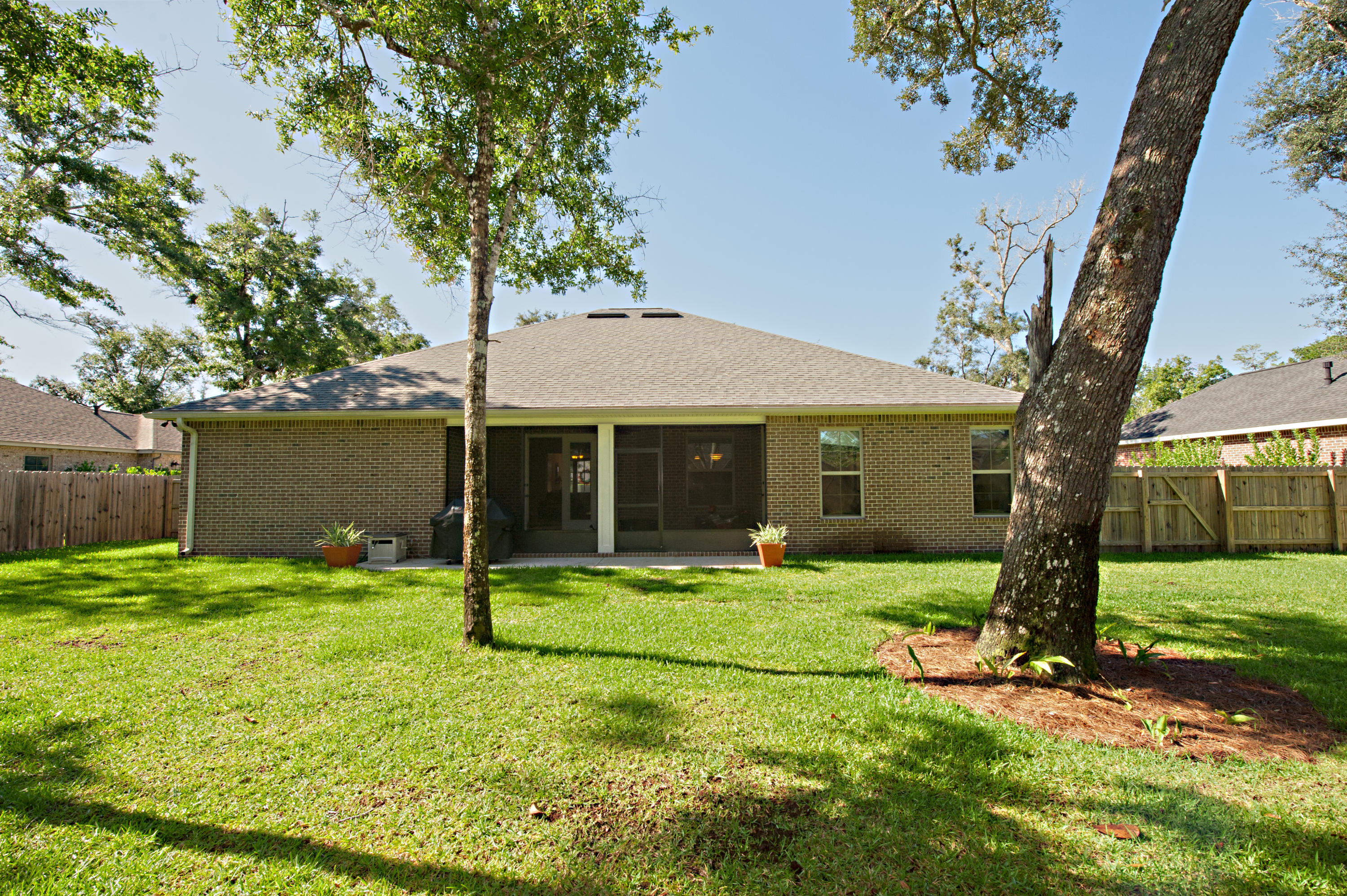 MAGNOLIA WOODS - Residential