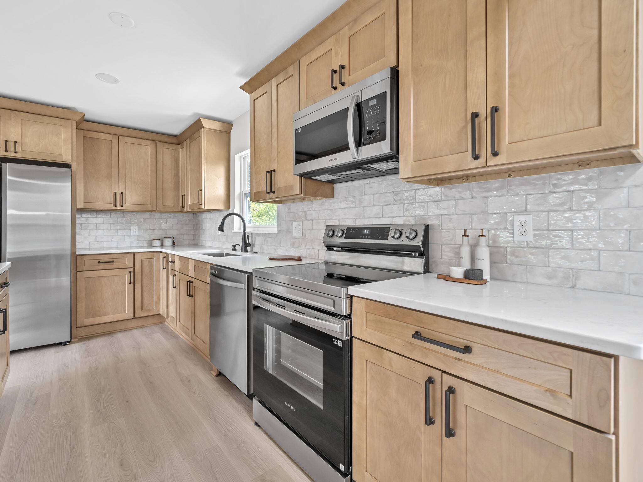 BEL-AIR S/D LOT 29 BLK 1 - Residential