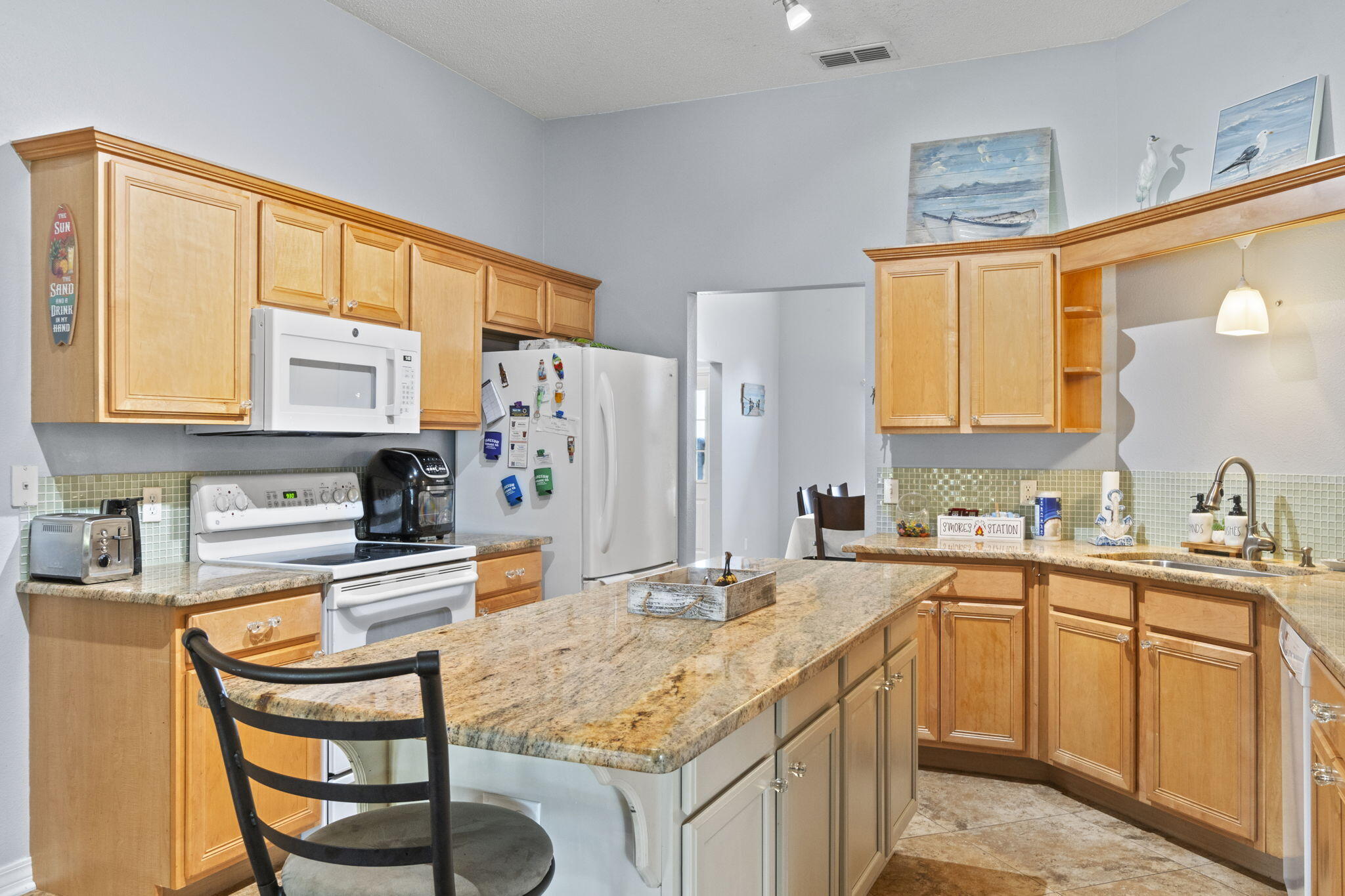 HOLLEY BY THE SEA - Residential