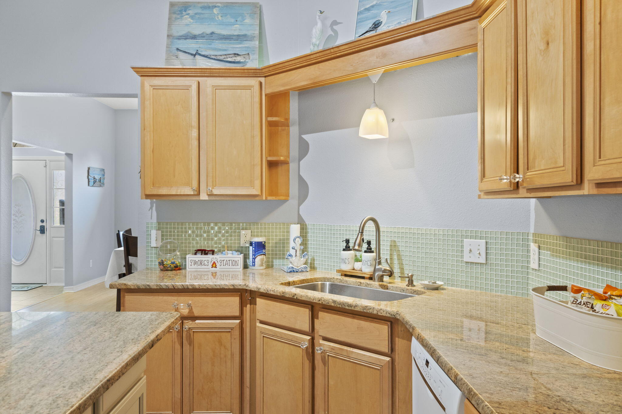 HOLLEY BY THE SEA - Residential