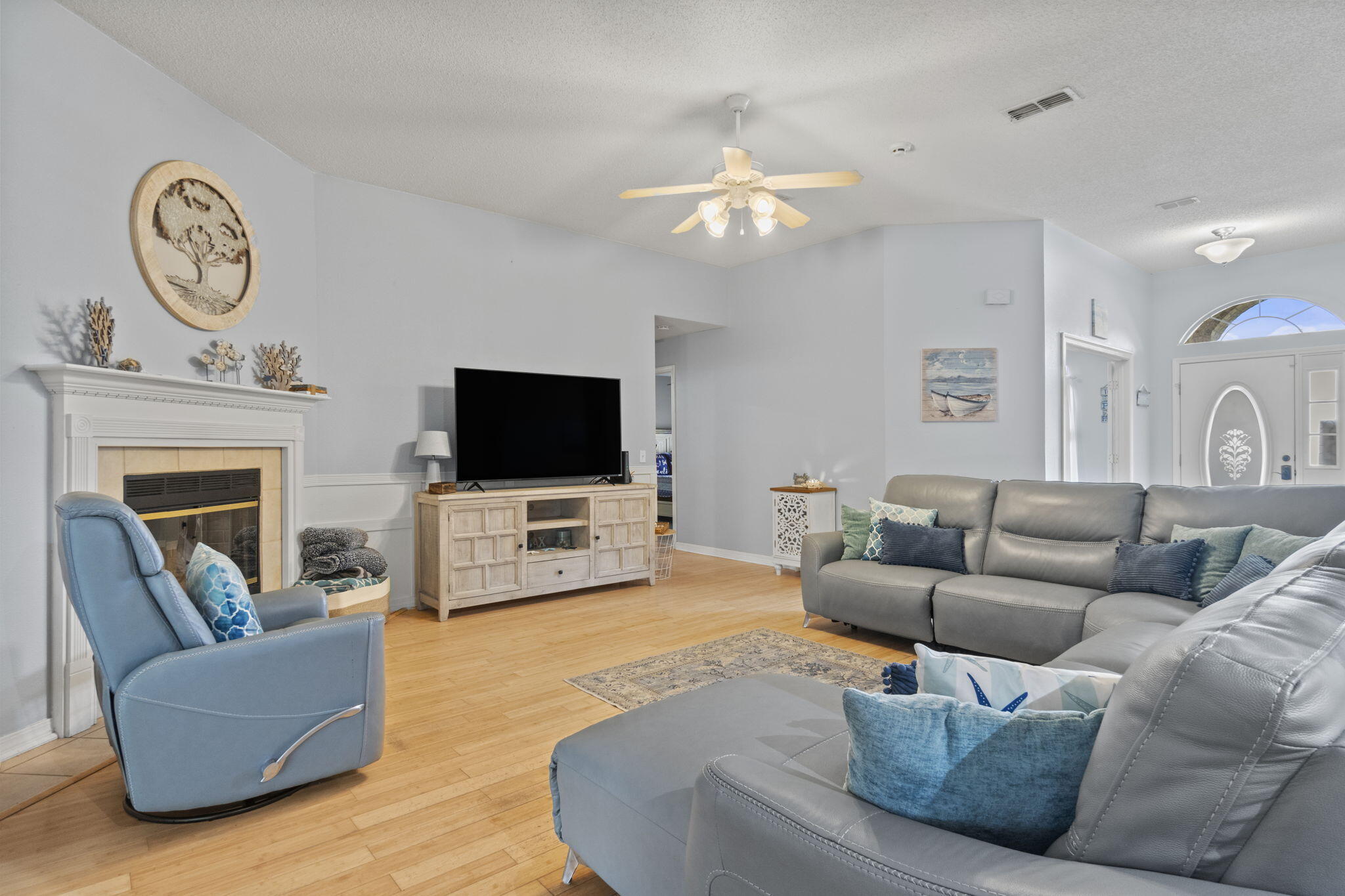 HOLLEY BY THE SEA - Residential