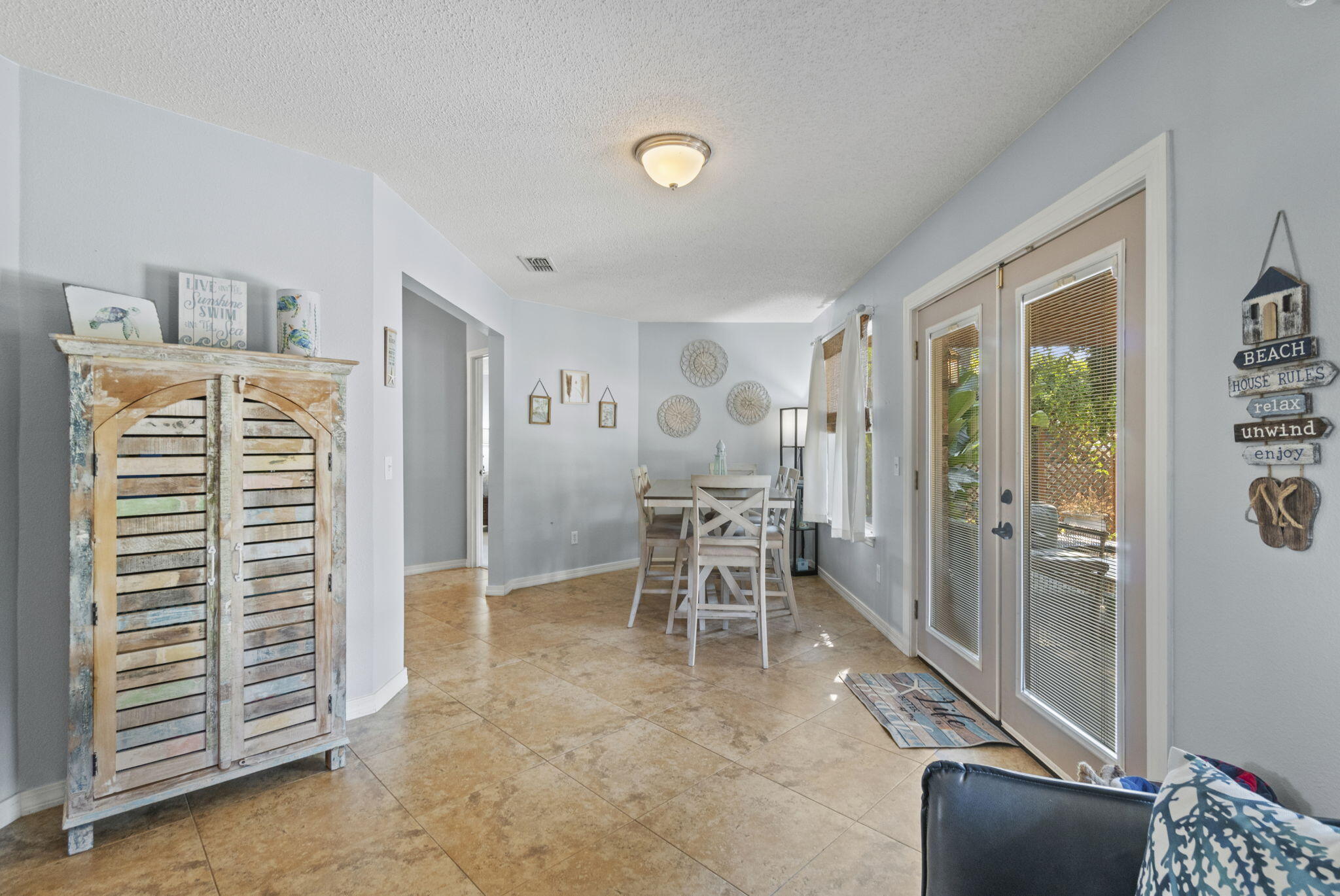 HOLLEY BY THE SEA - Residential