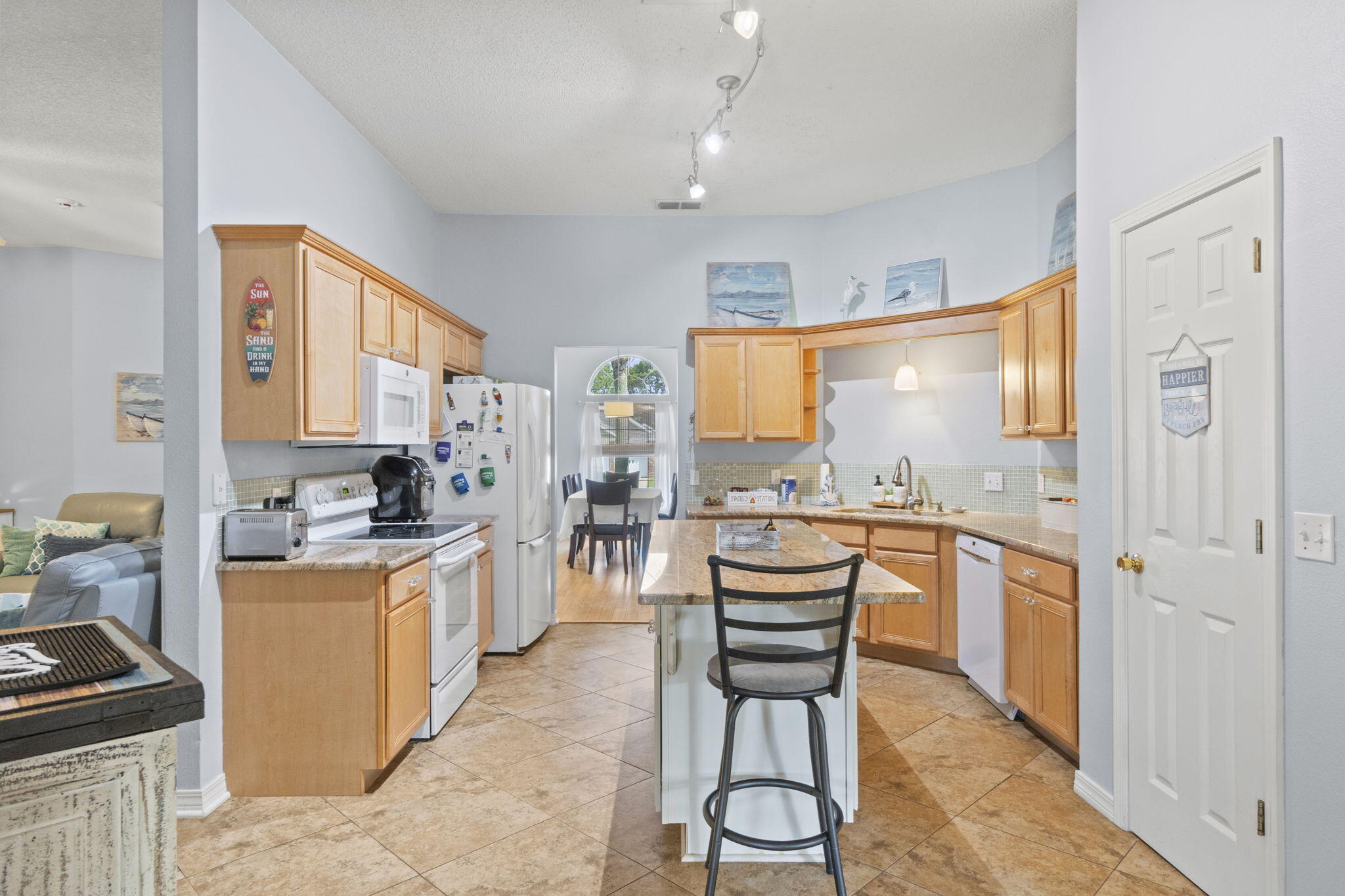 HOLLEY BY THE SEA - Residential