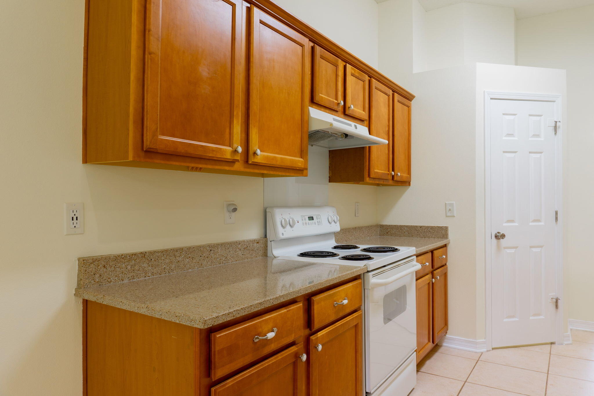 HOLLEY BY THE SEA - Residential