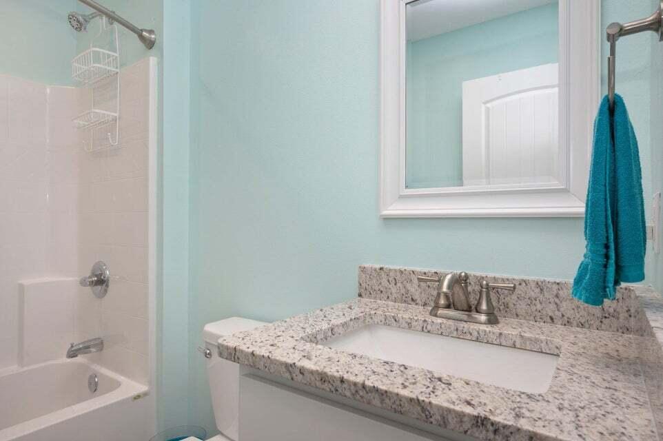 CRESCENT SHORES - Residential