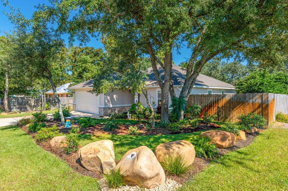 CRESCENT SHORES - Residential