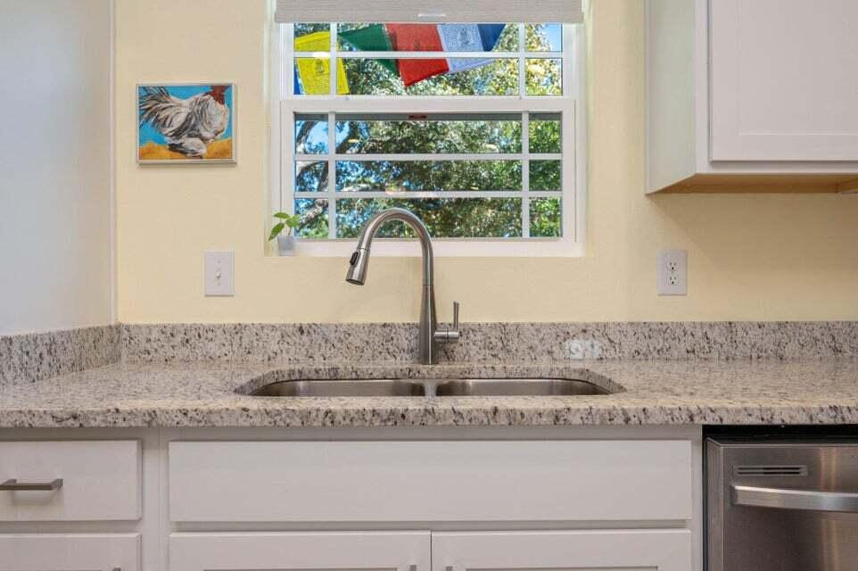 CRESCENT SHORES - Residential