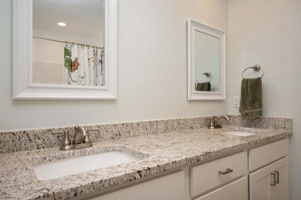 CRESCENT SHORES - Residential