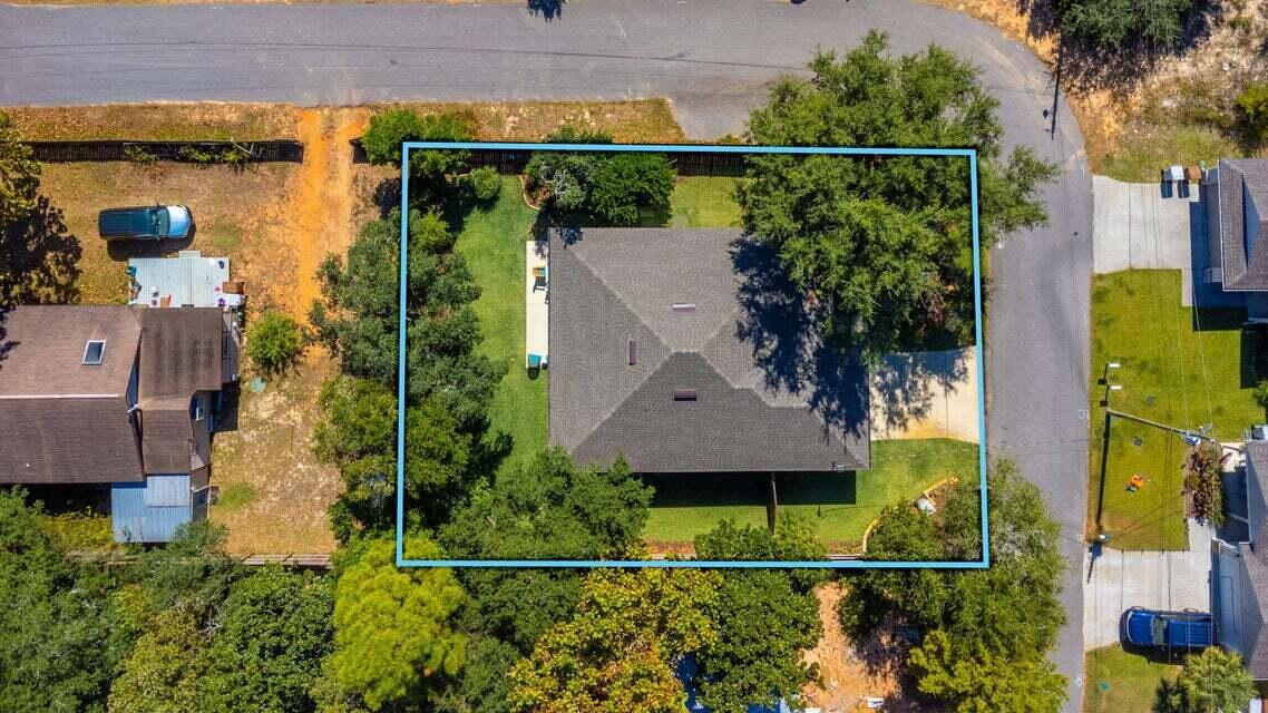 CRESCENT SHORES - Residential