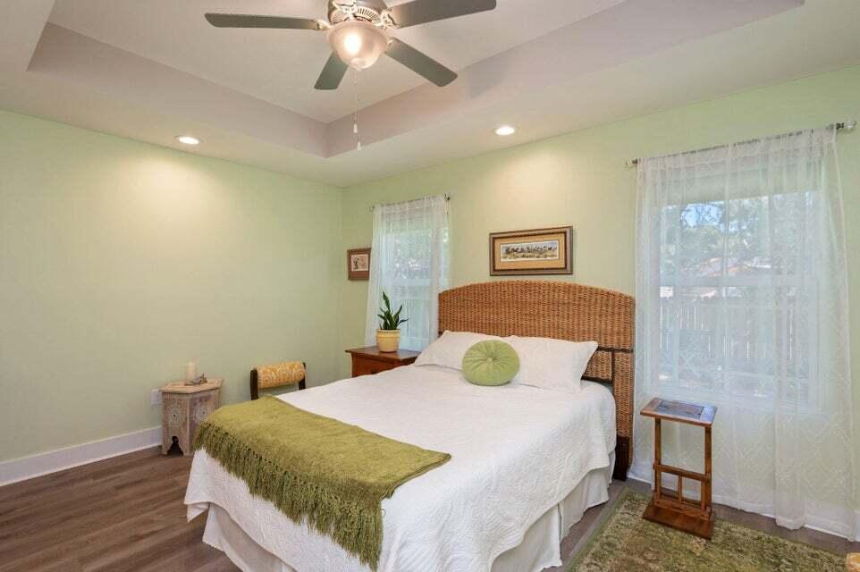 CRESCENT SHORES - Residential