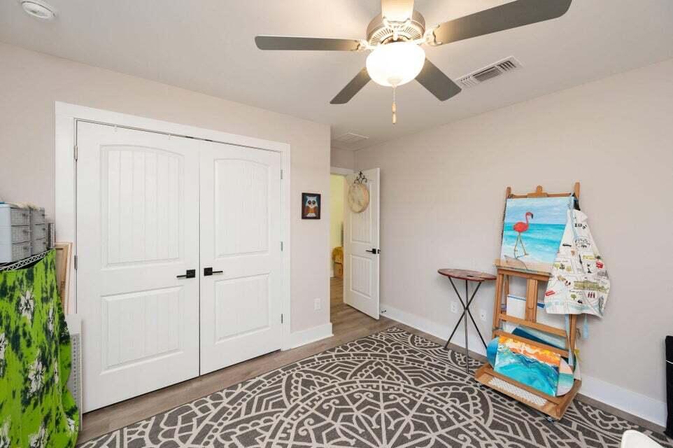 CRESCENT SHORES - Residential